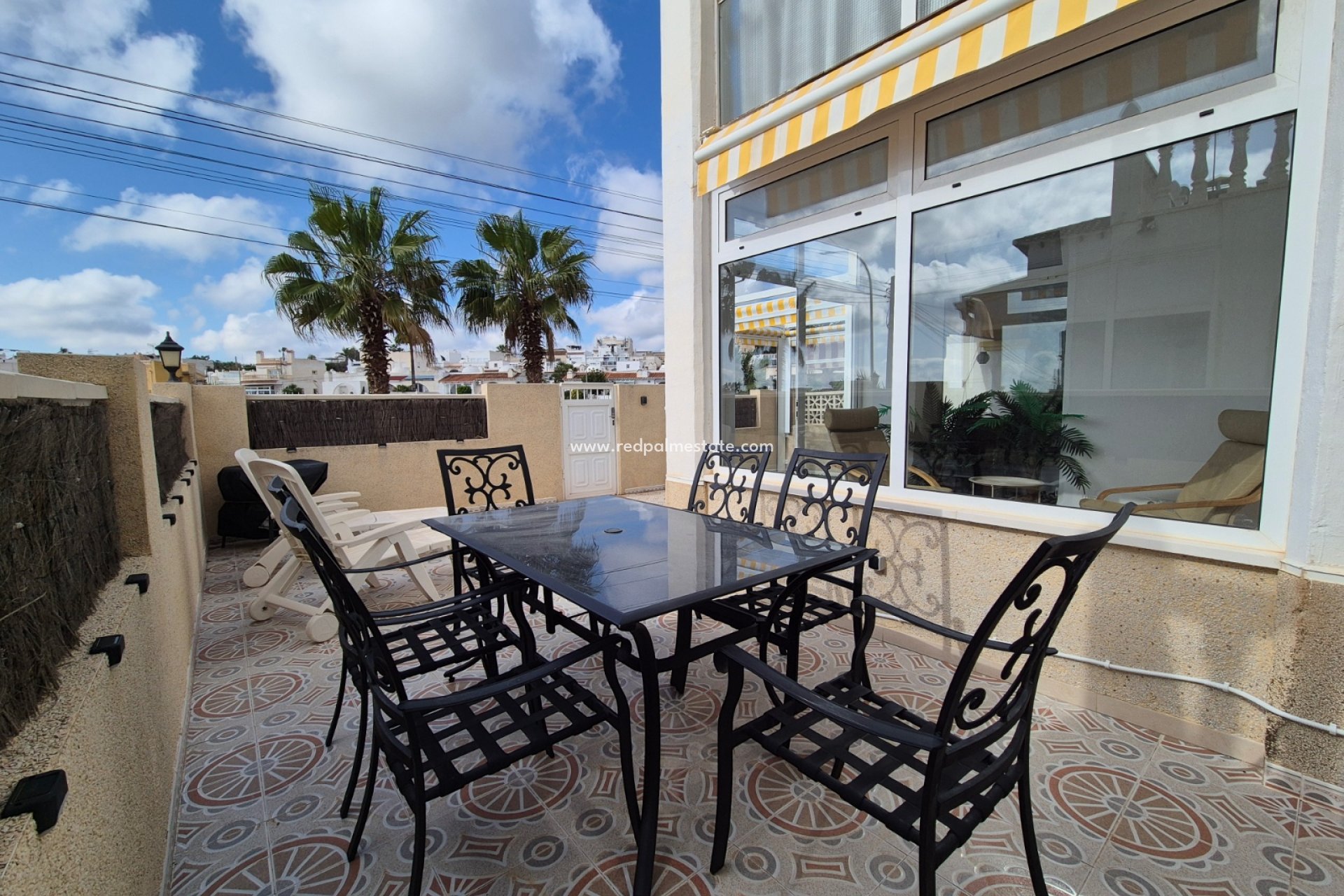 Videresalg - Bungalow -
San Miguel de Salinas - Inland