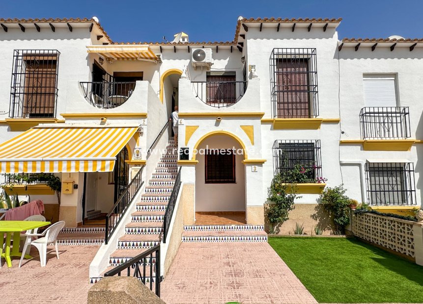 Videresalg - Bungalow -
San Miguel de Salinas - Inland