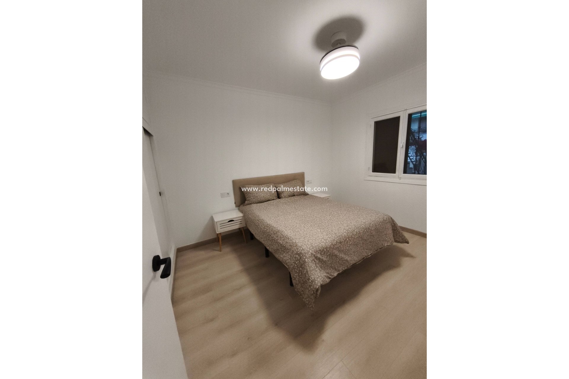 Videresalg - Bungalow -
San Pedro del Pinatar - Lo pagan
