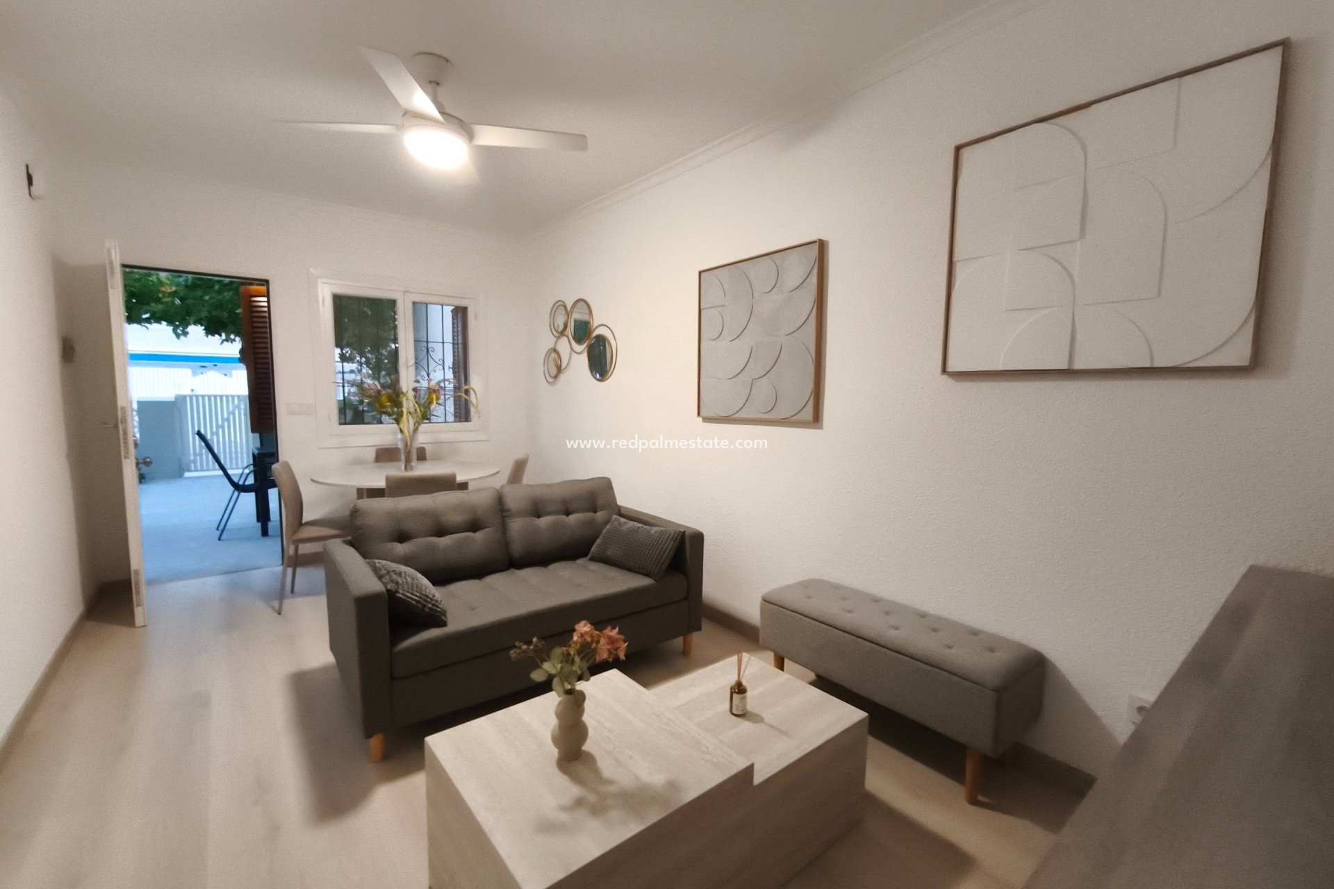Videresalg - Bungalow -
San Pedro del Pinatar - Lo pagan