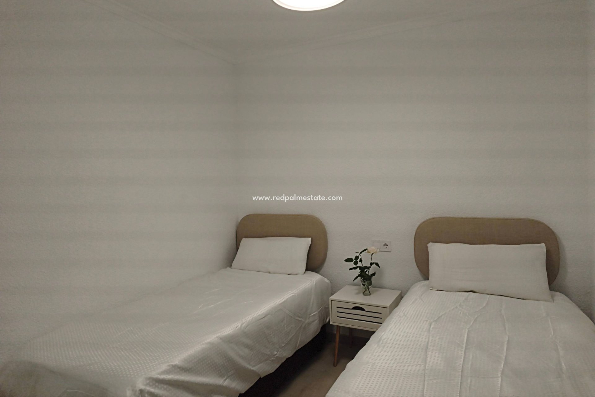 Videresalg - Bungalow -
San Pedro del Pinatar - Lo pagan