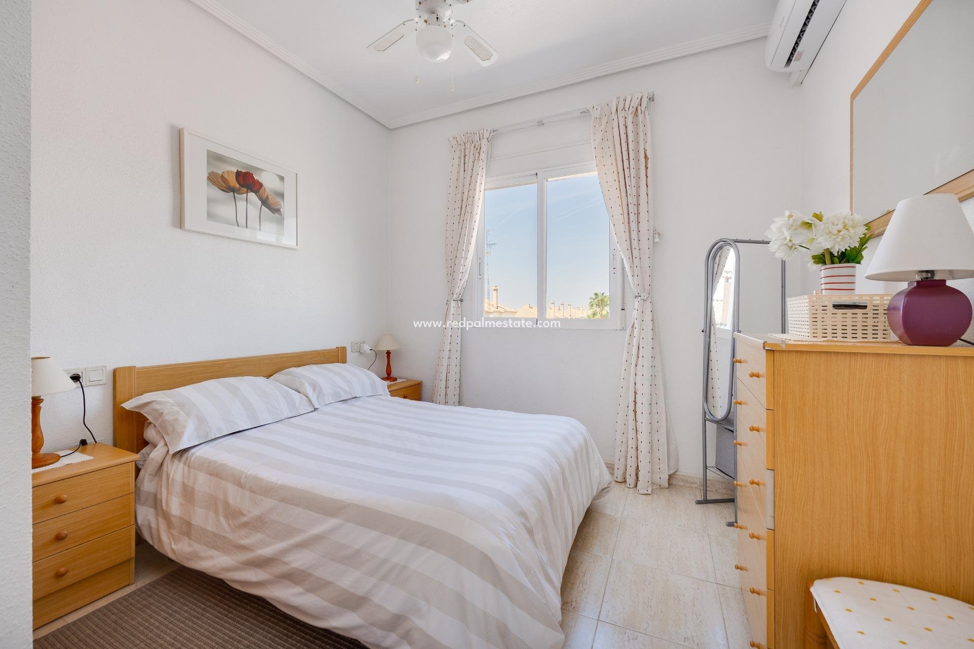 Videresalg - Bungalow -
Torrevieja - Aguas Nueva