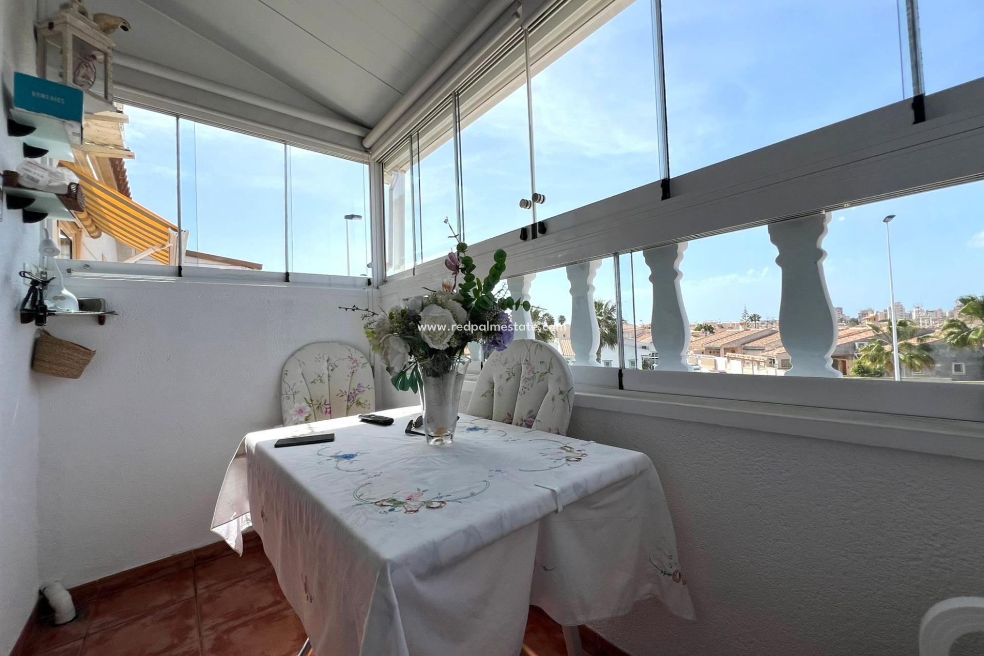 Videresalg - Bungalow -
Torrevieja - Aguas Nuevas