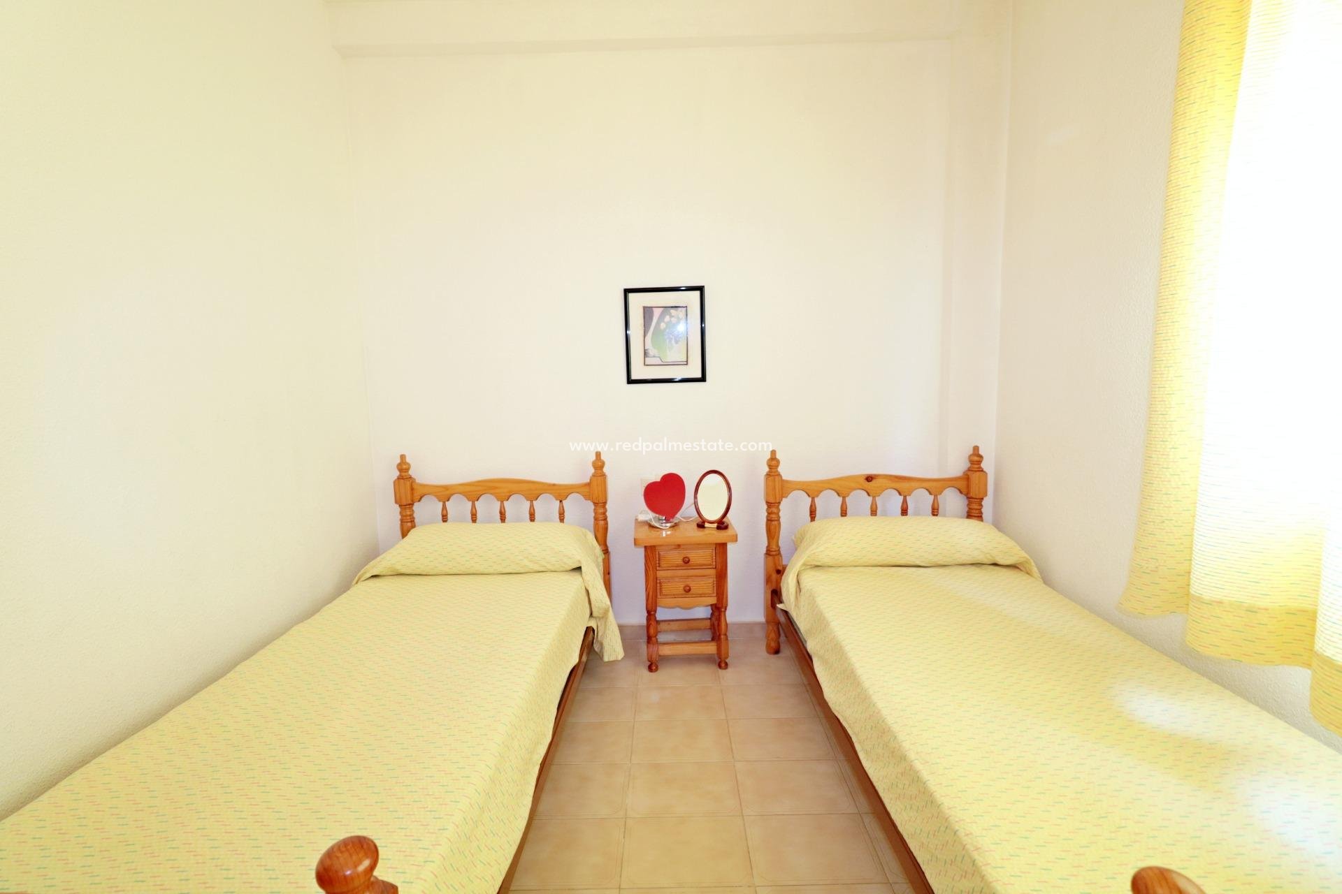Videresalg - Bungalow -
Torrevieja - El Acequión - Los Náufragos