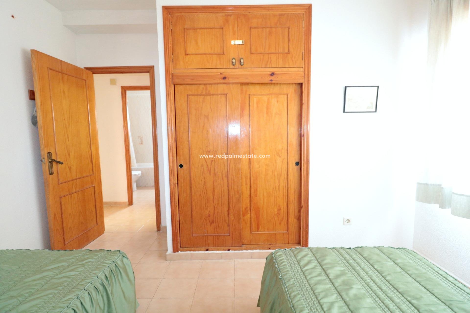 Videresalg - Bungalow -
Torrevieja - El Acequión - Los Náufragos