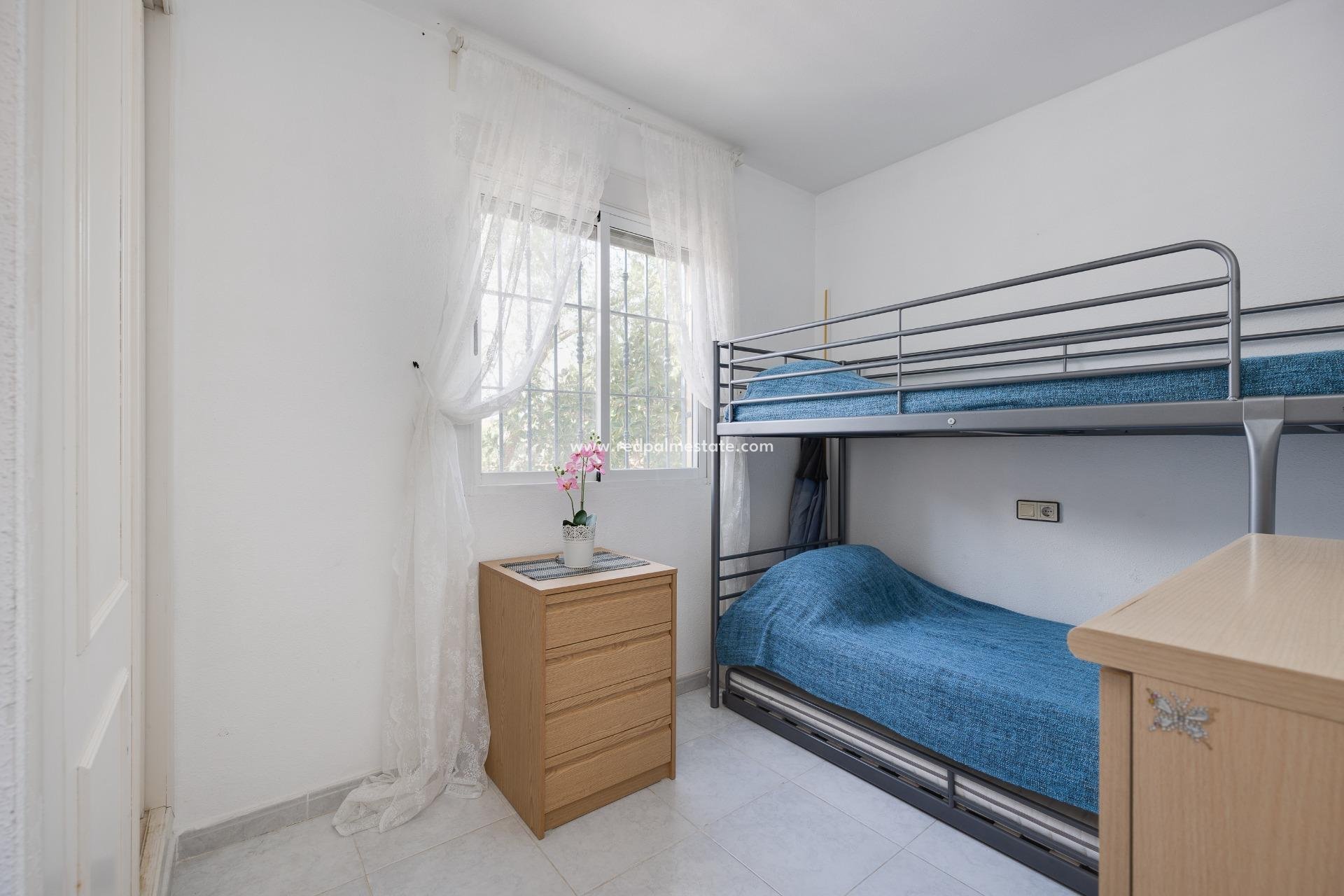 Videresalg - Bungalow -
Torrevieja - La Siesta - El Salado - Torreta