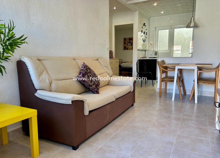 Videresalg - Bungalow -
Torrevieja - La Siesta - El Salado -  Torreta