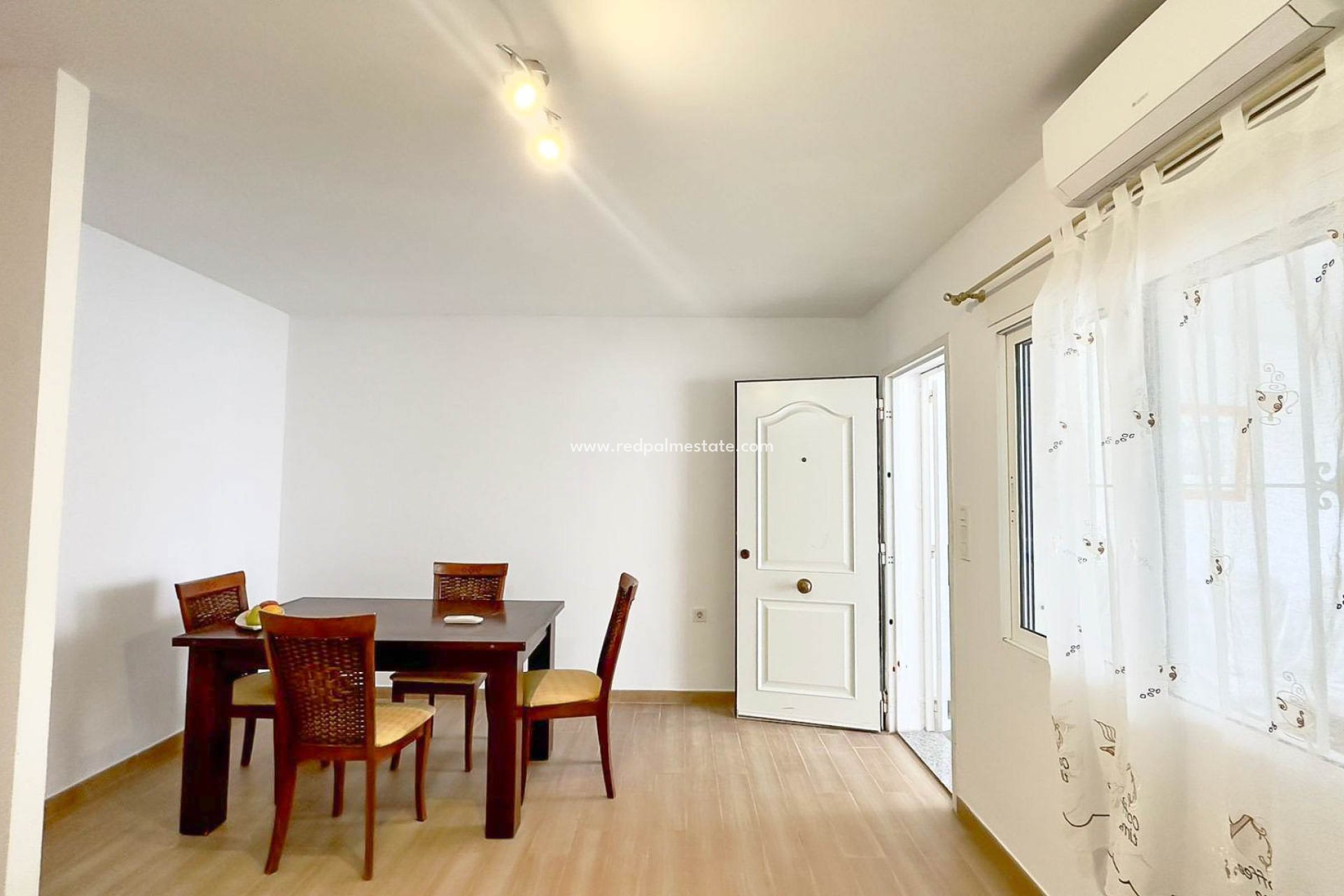 Videresalg - Bungalow -
Torrevieja - La Siesta - El Salado - Torreta