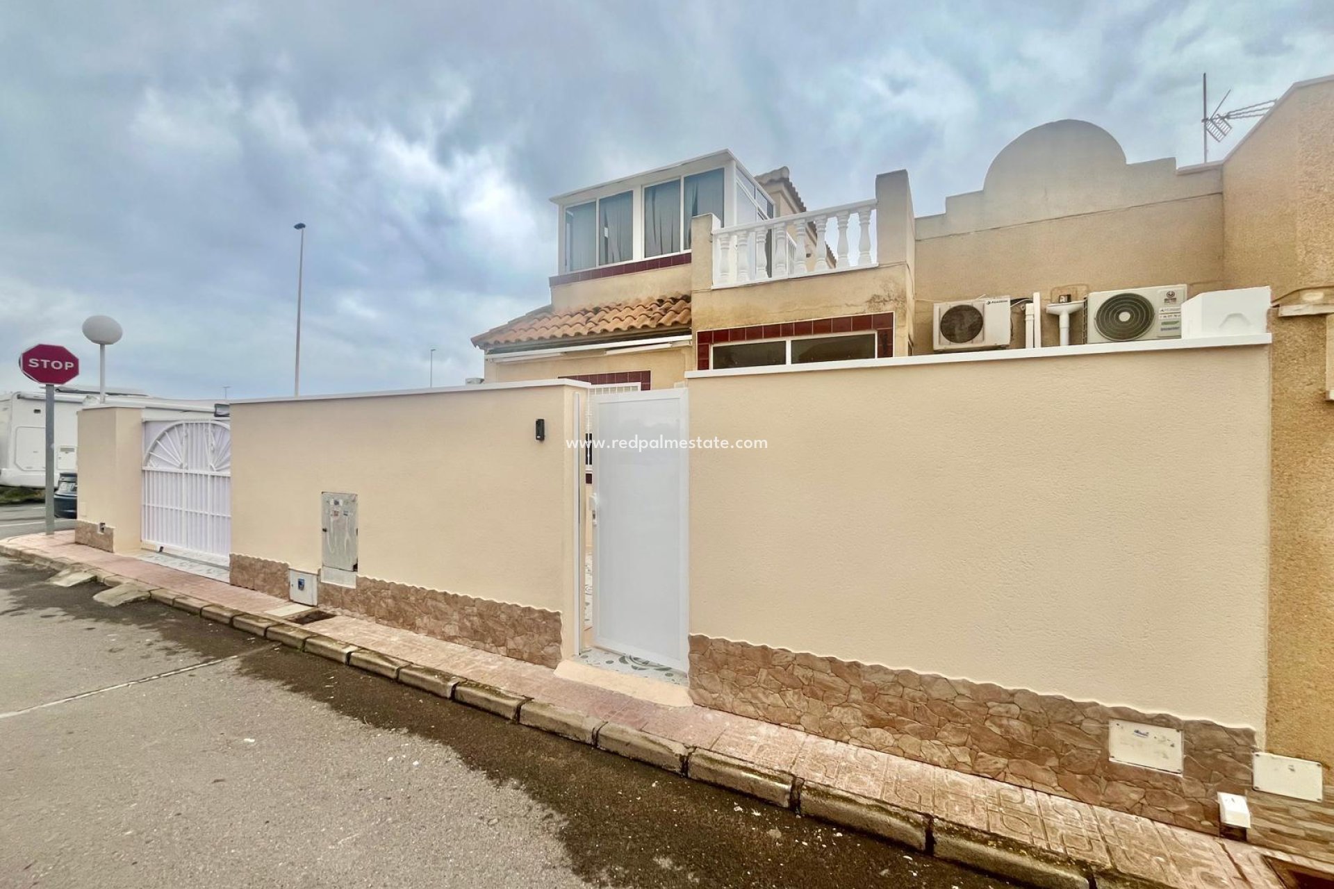 Videresalg - Bungalow -
Torrevieja - La Siesta - El Salado -  Torreta