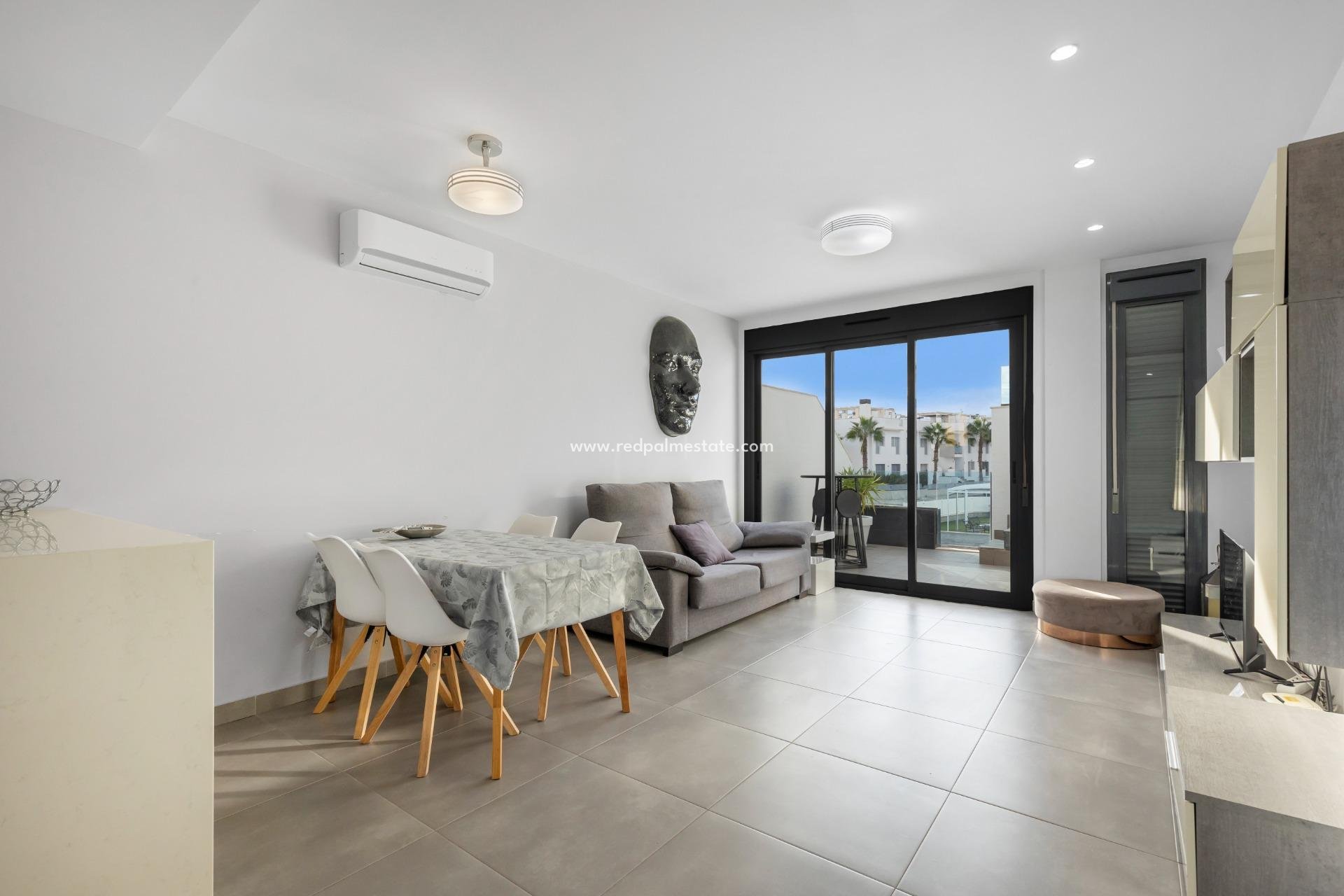 Videresalg - Bungalow -
Torrevieja - Los balcones