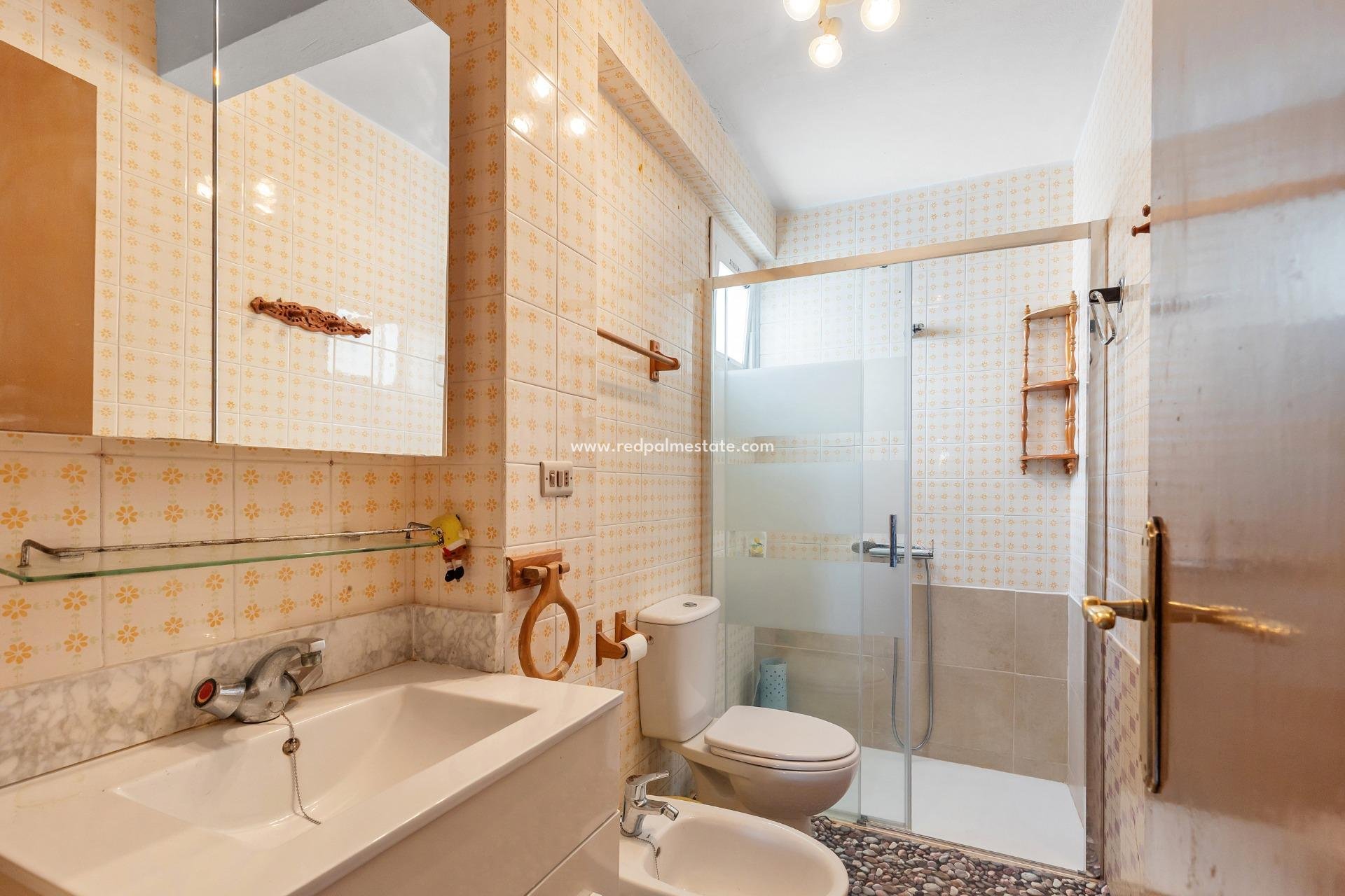 Videresalg - Bungalow -
Torrevieja - Los Europeos