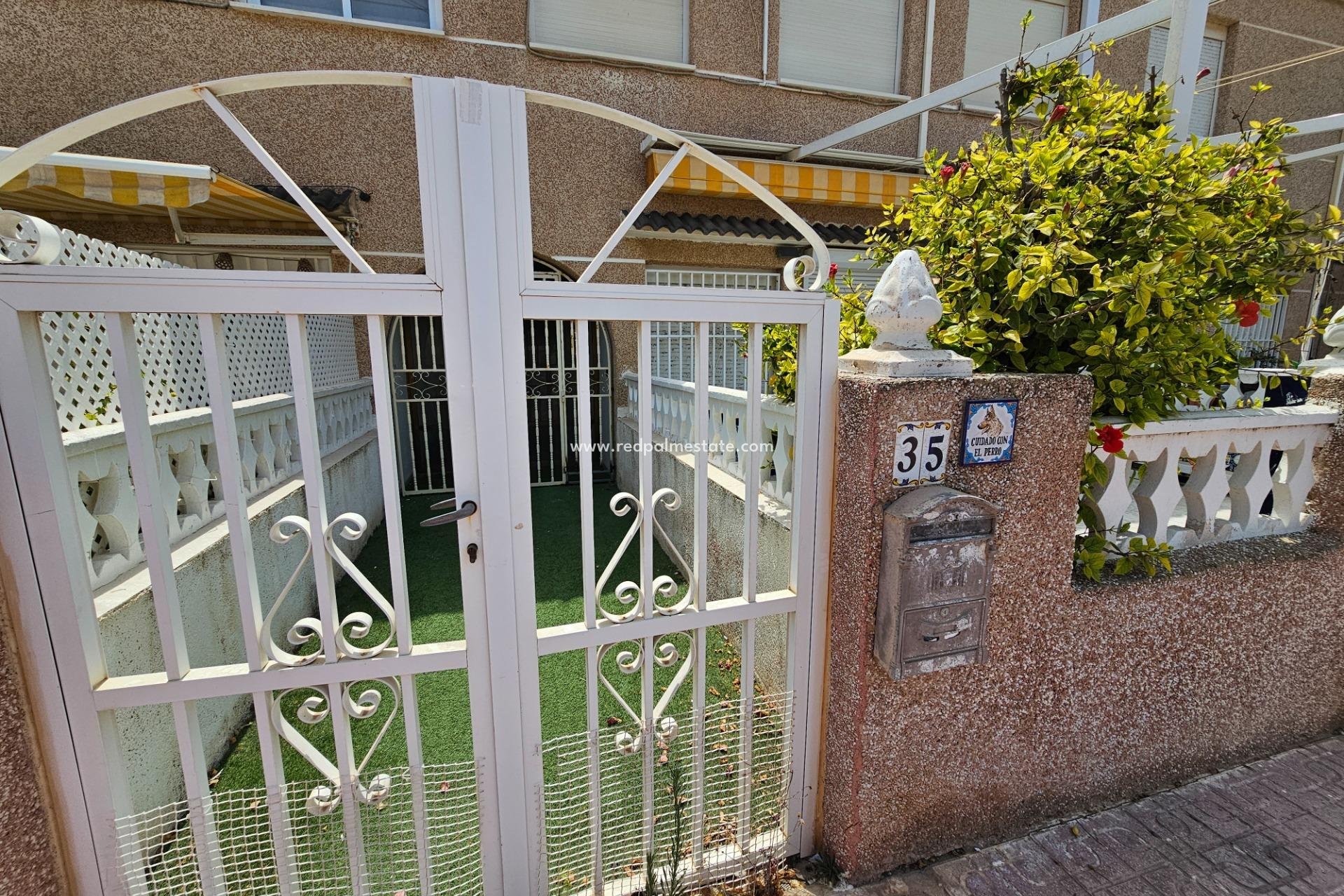 Videresalg - Bungalow -
Torrevieja - Los Europeos