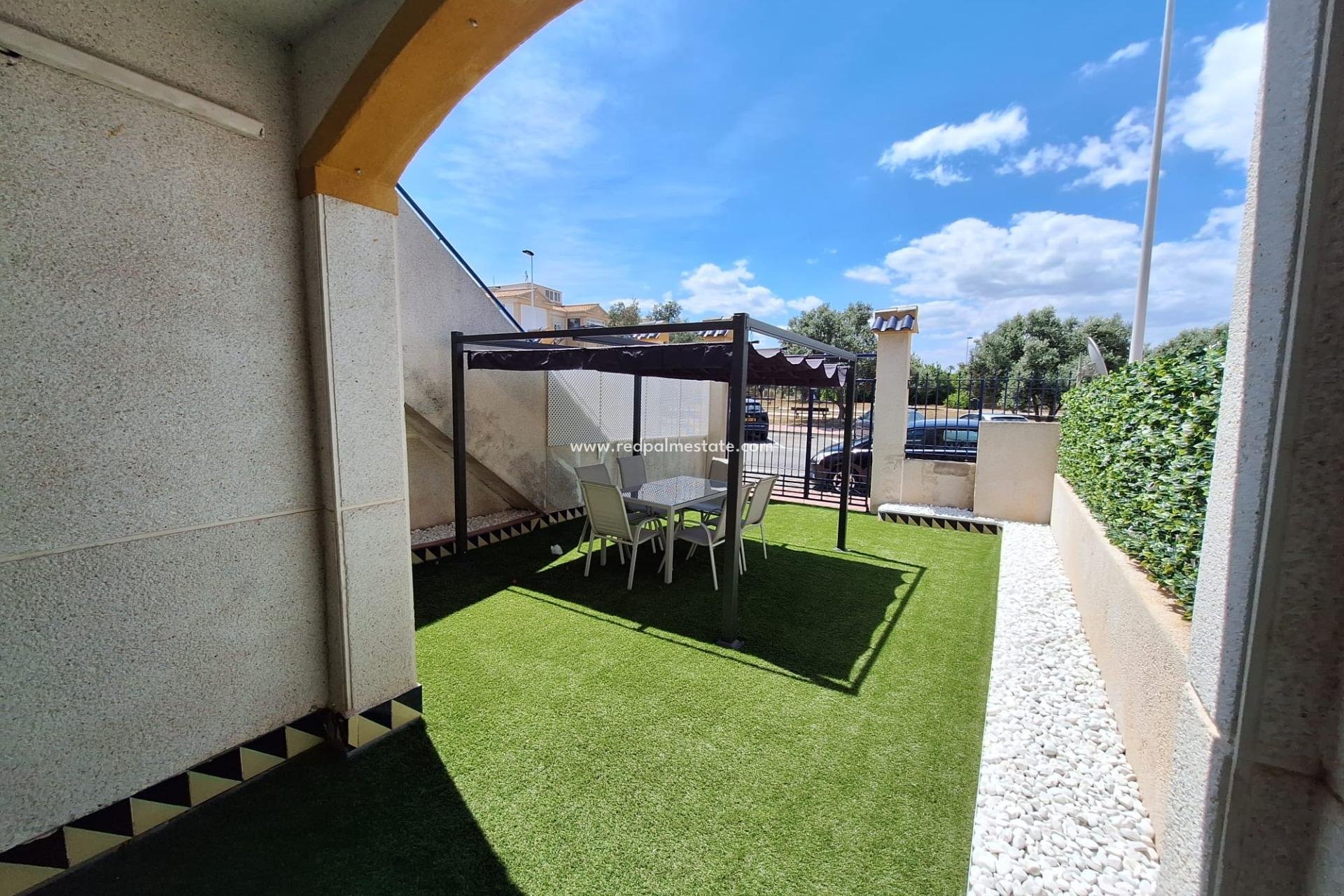 Videresalg - Bungalow -
Torrevieja - Nueva Torrevieja - Aguas Nuevas