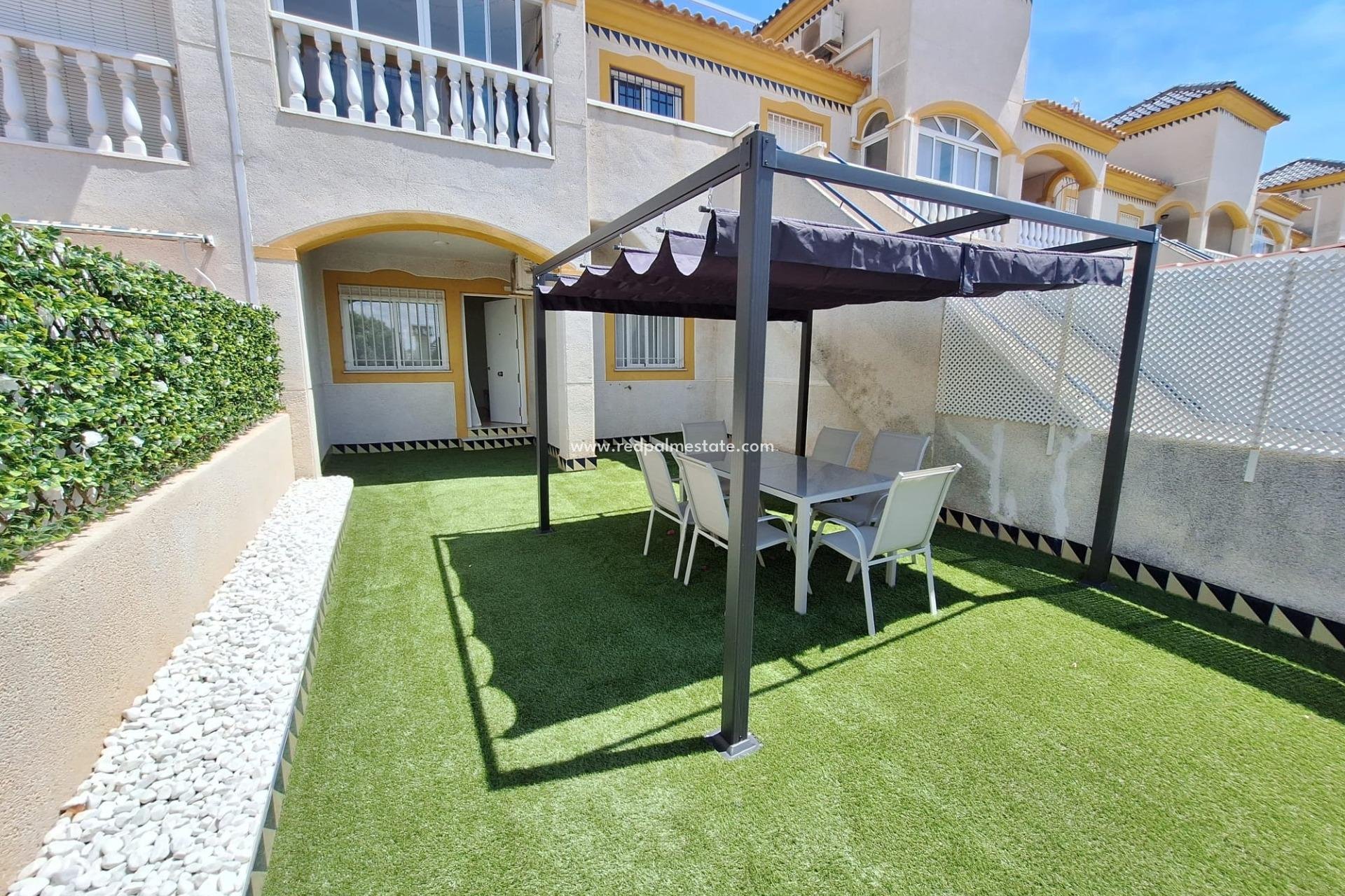 Videresalg - Bungalow -
Torrevieja - Nueva Torrevieja - Aguas Nuevas