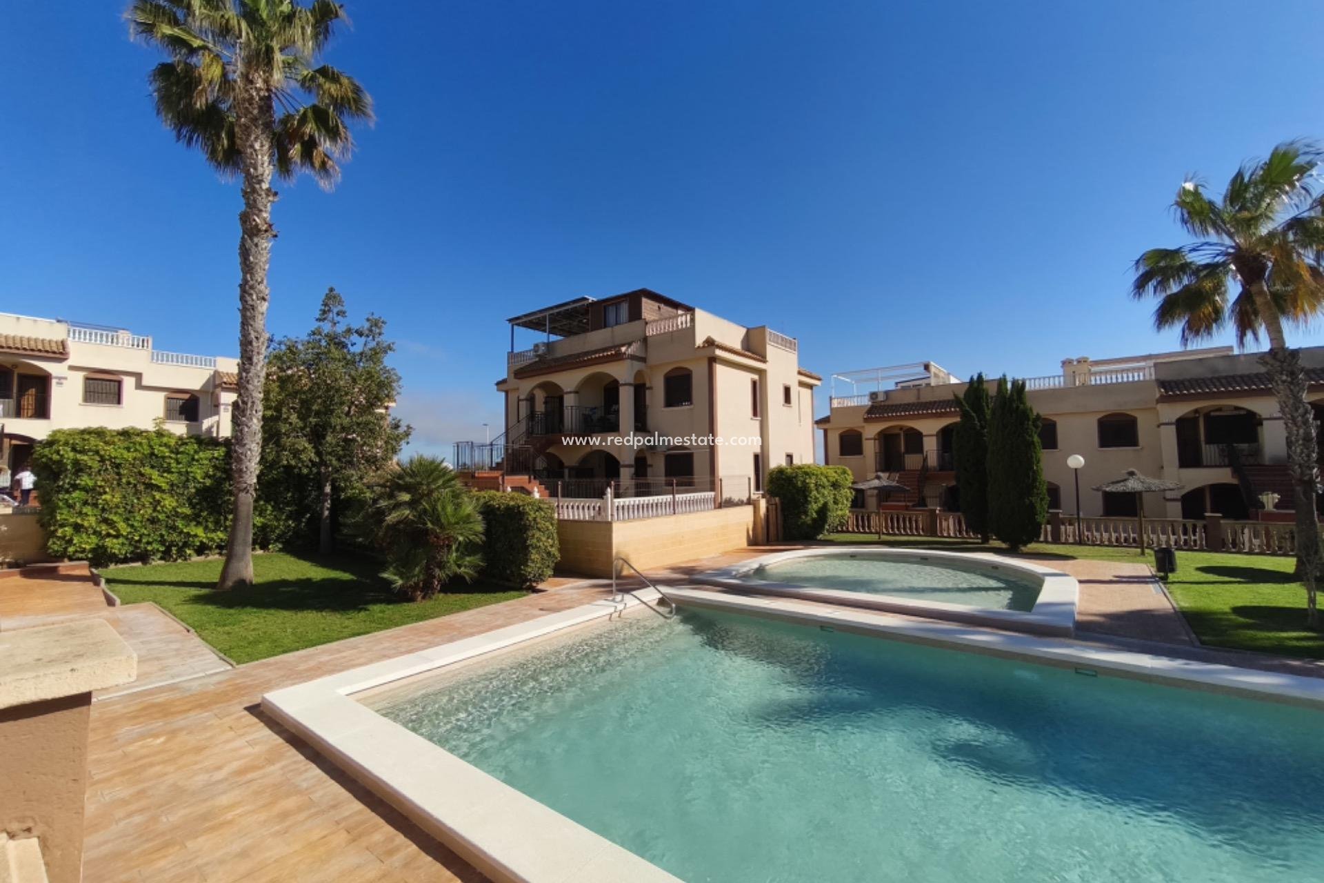 Videresalg - Bungalow -
Torrevieja - Parque Acuático - Sector 25