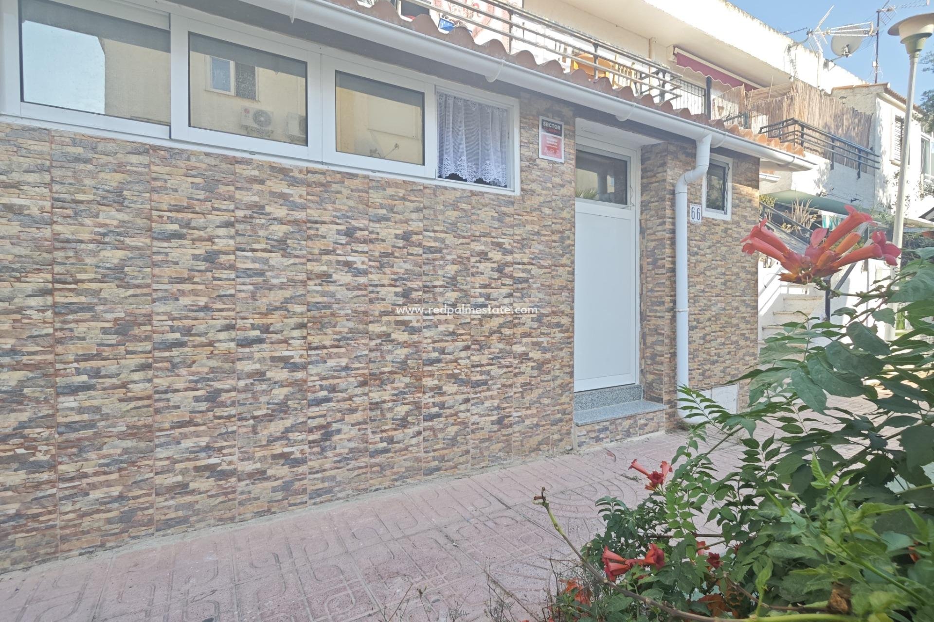 Videresalg - Bungalow -
Torrevieja - Playa del Cura