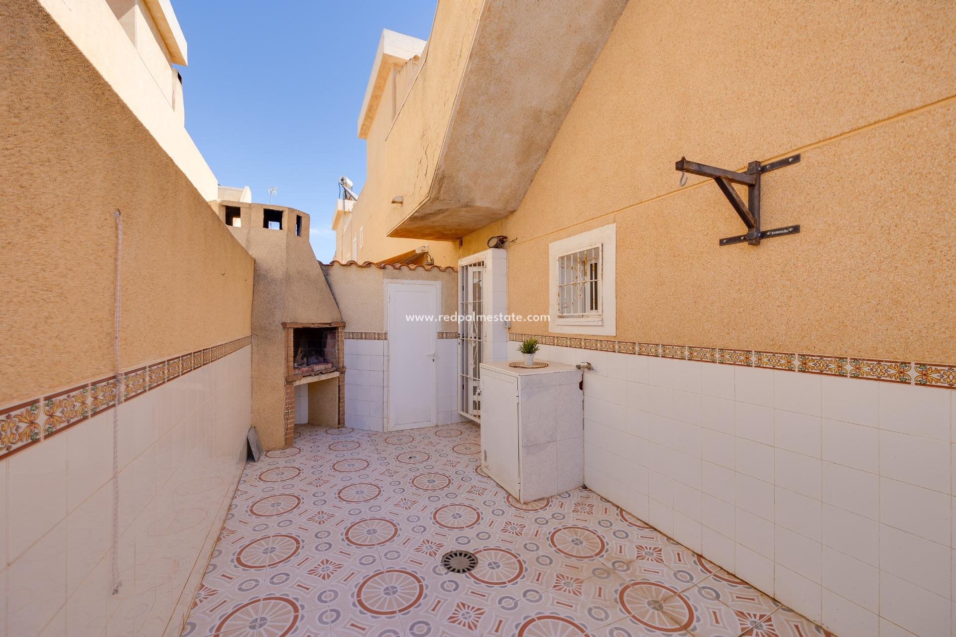 Videresalg - Bungalow -
Torrevieja - Rosaleda-los frutales