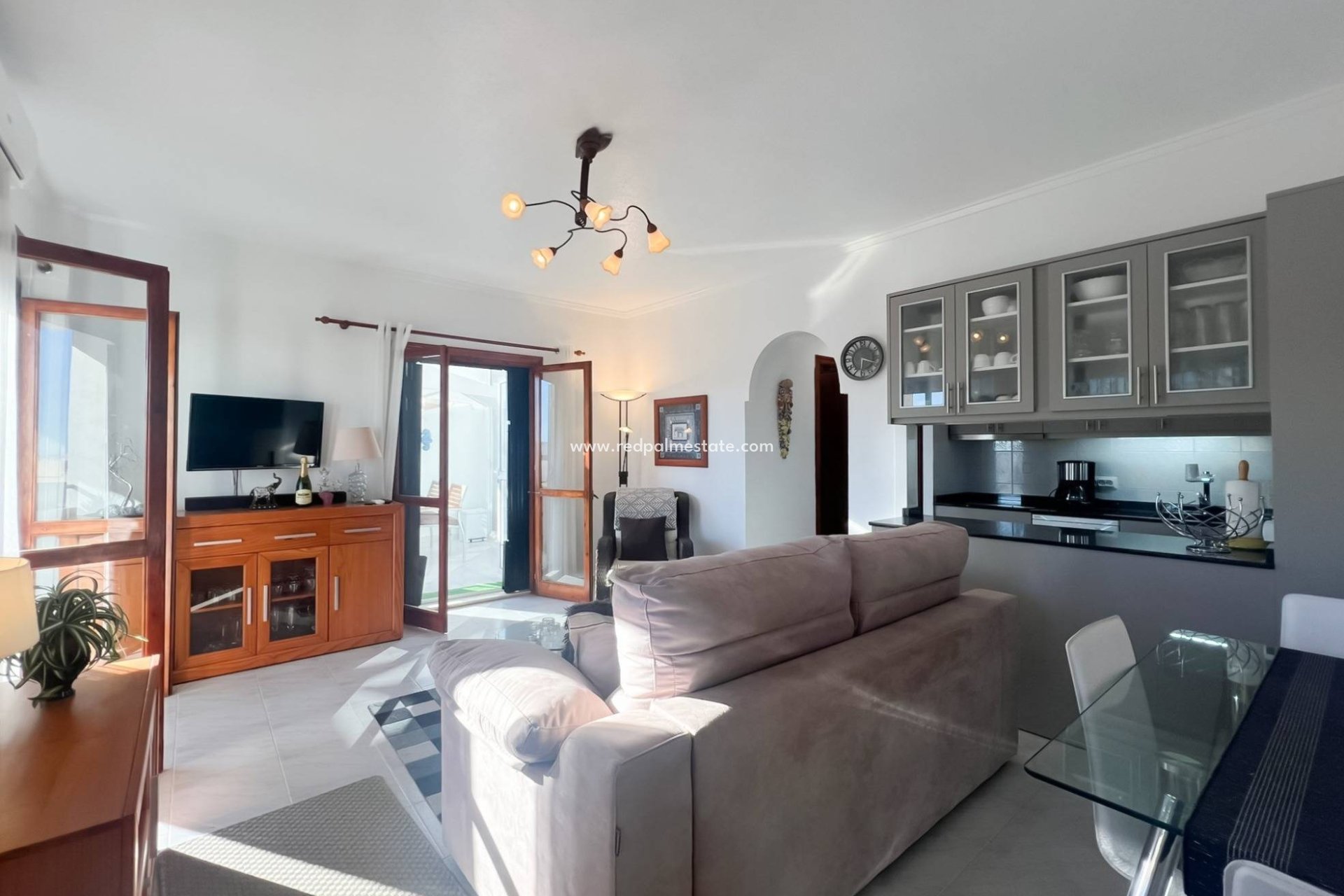 Videresalg - Bungalow -
Torrevieja - Rosaleda-los frutales