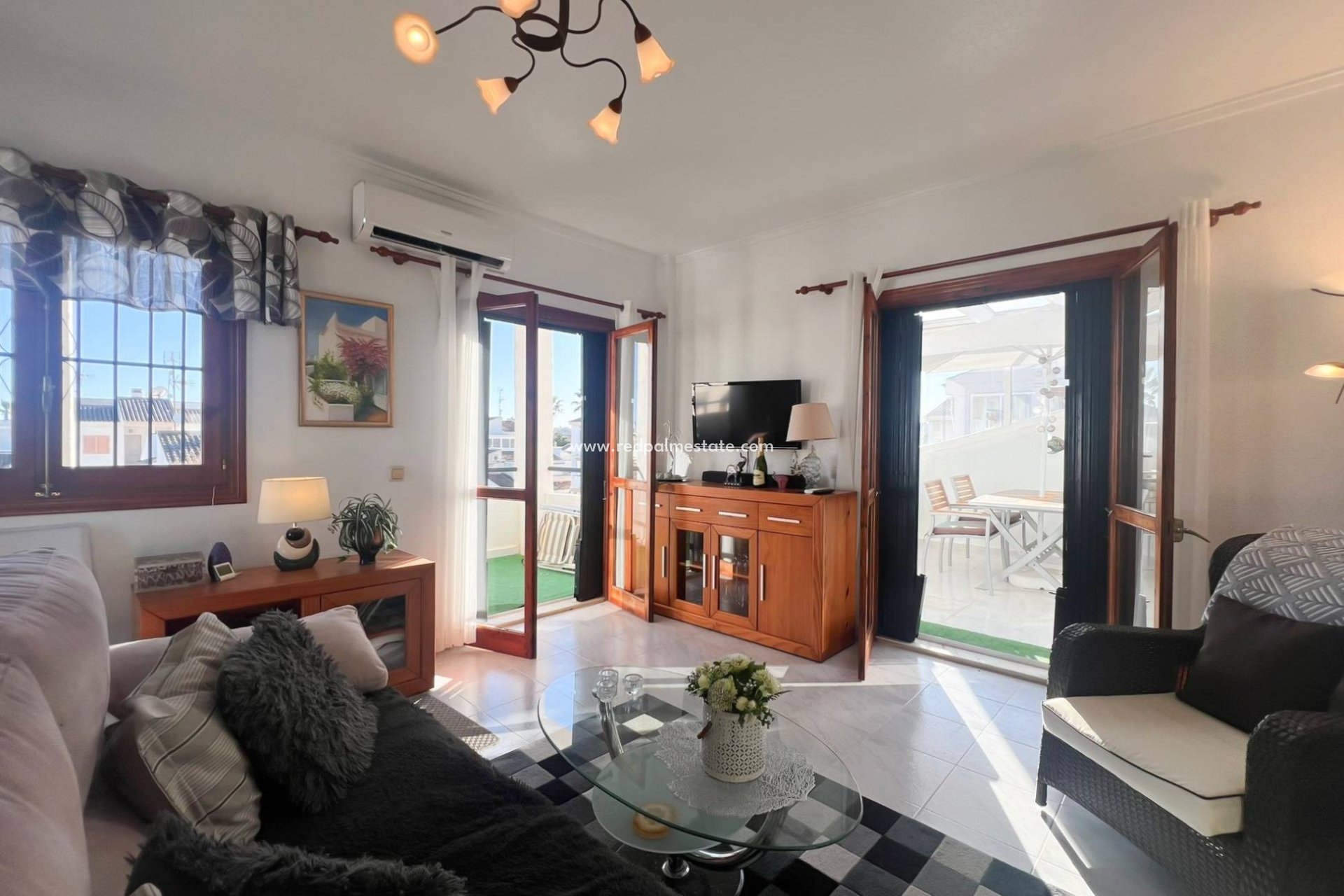 Videresalg - Bungalow -
Torrevieja - Rosaleda-los frutales