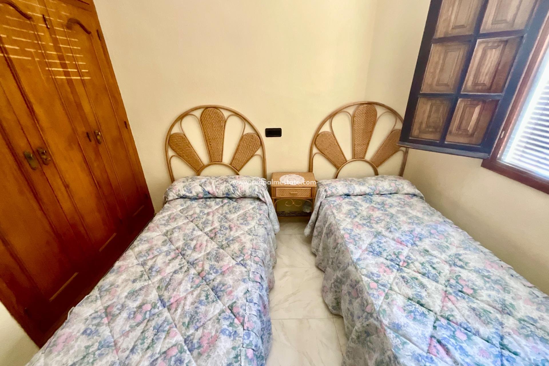 Videresalg - Bungalow -
Torrevieja - Torreblanca