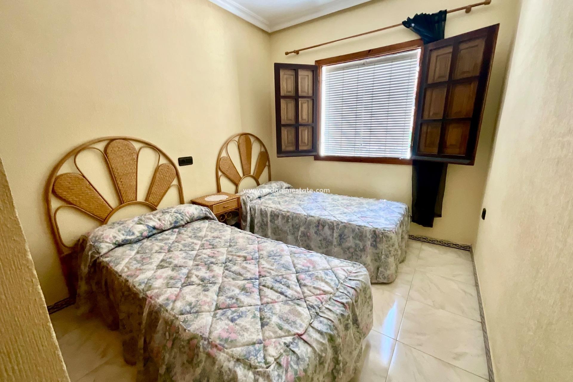 Videresalg - Bungalow -
Torrevieja - Torreblanca