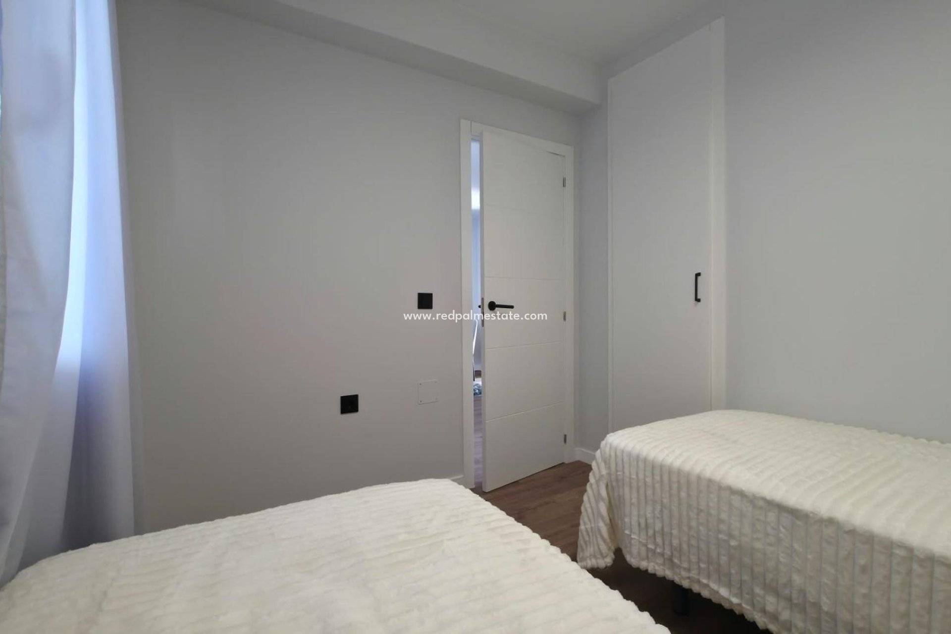 Videresalg - Bungalow -
Torrevieja - Zona Los Frutales