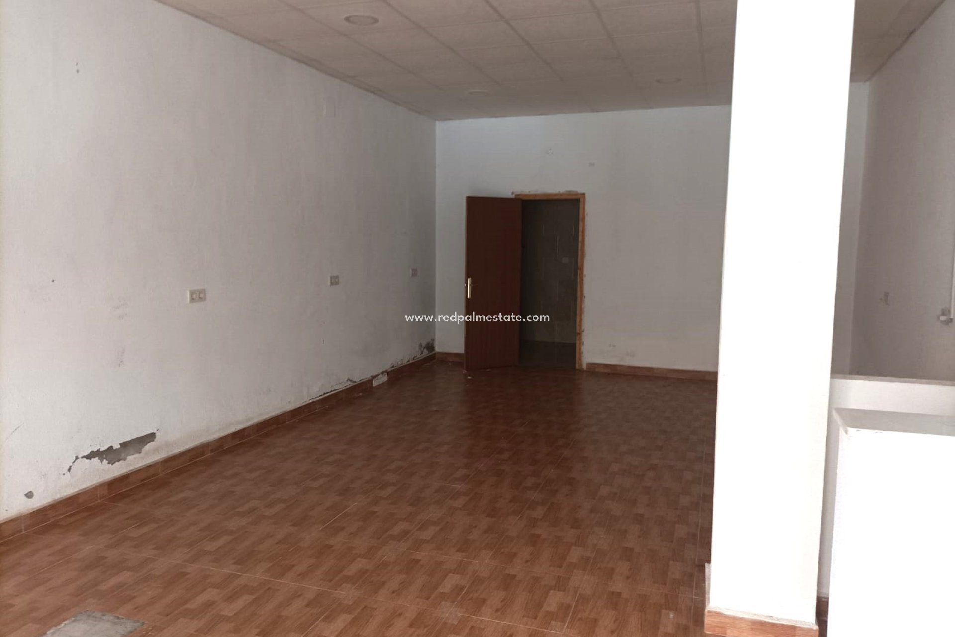 Videresalg - - COMMERCIAL PREMISES -
Torrevieja - Torrevieja Centro