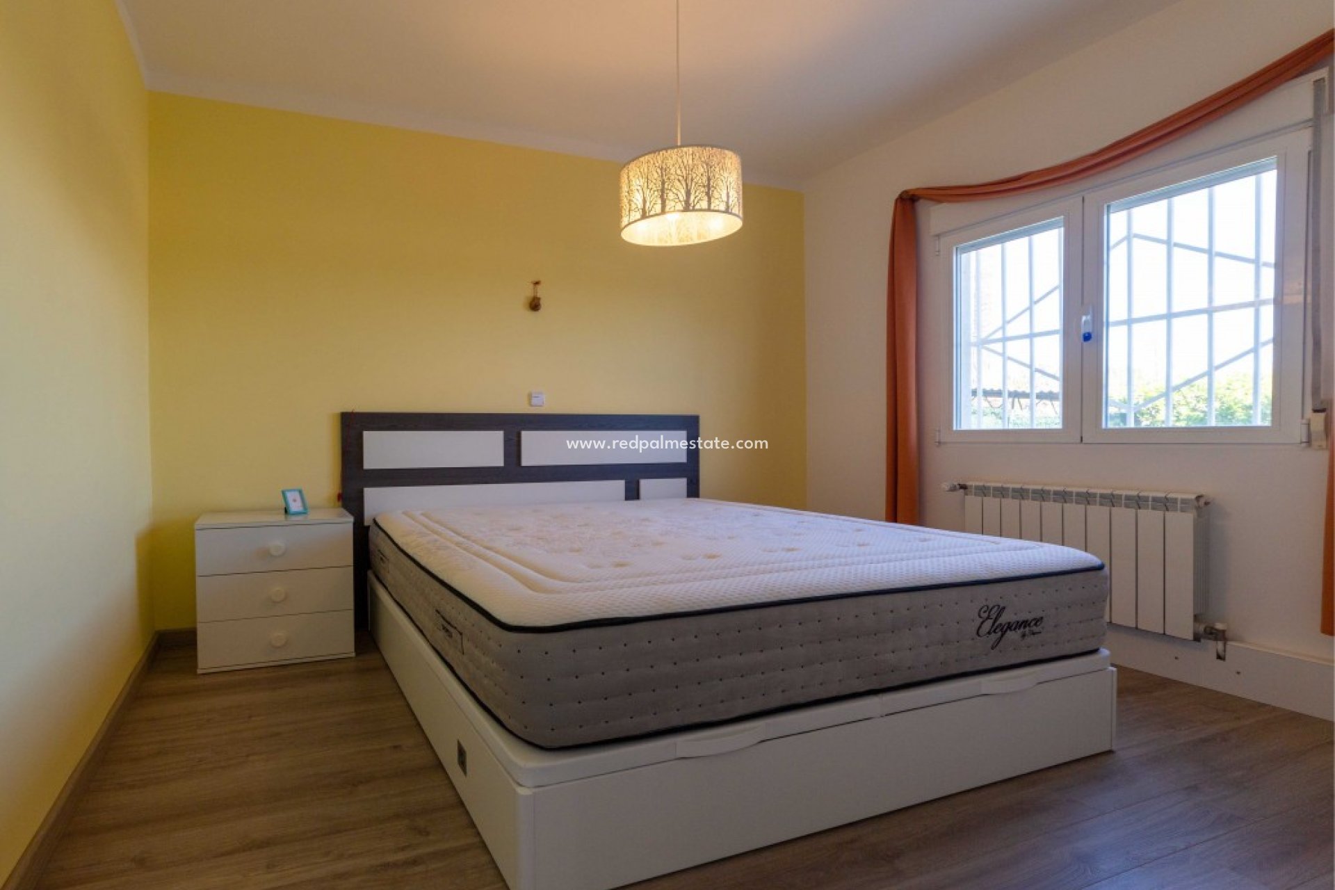 Videresalg - Finca / Landeiendom -
Albatera