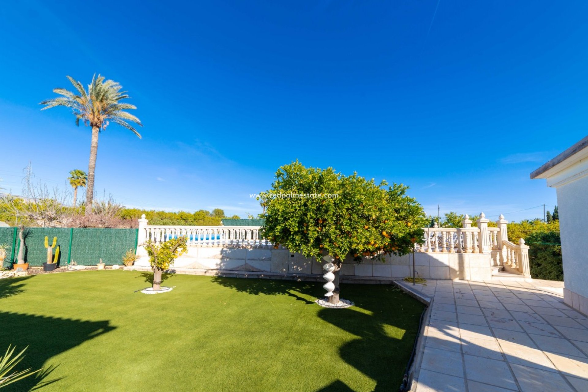 Videresalg - Finca / Landeiendom -
Albatera