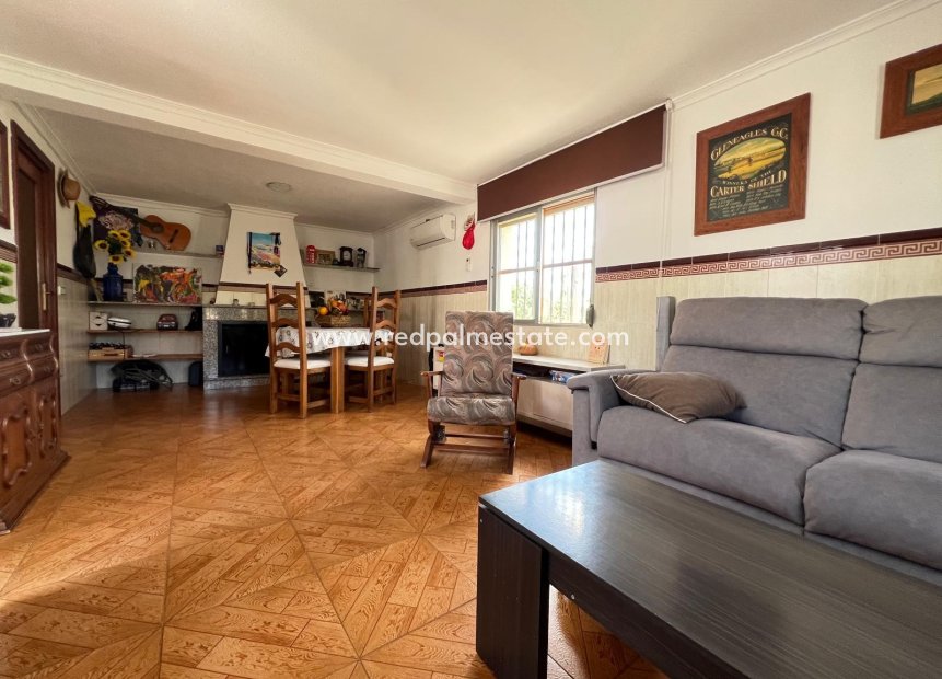 Videresalg - Finca / Landeiendom -
Algueña - Inland