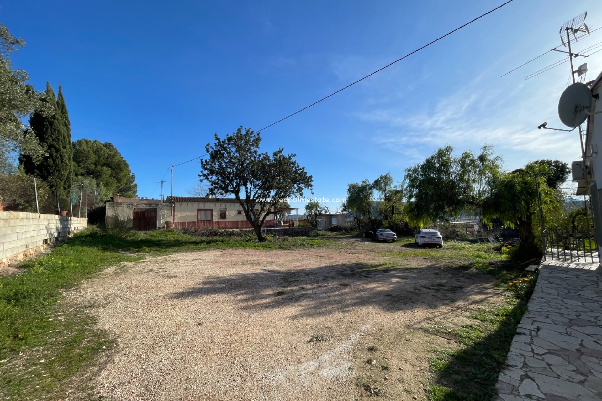 Videresalg - Finca / Landeiendom -
Aspe - Inland