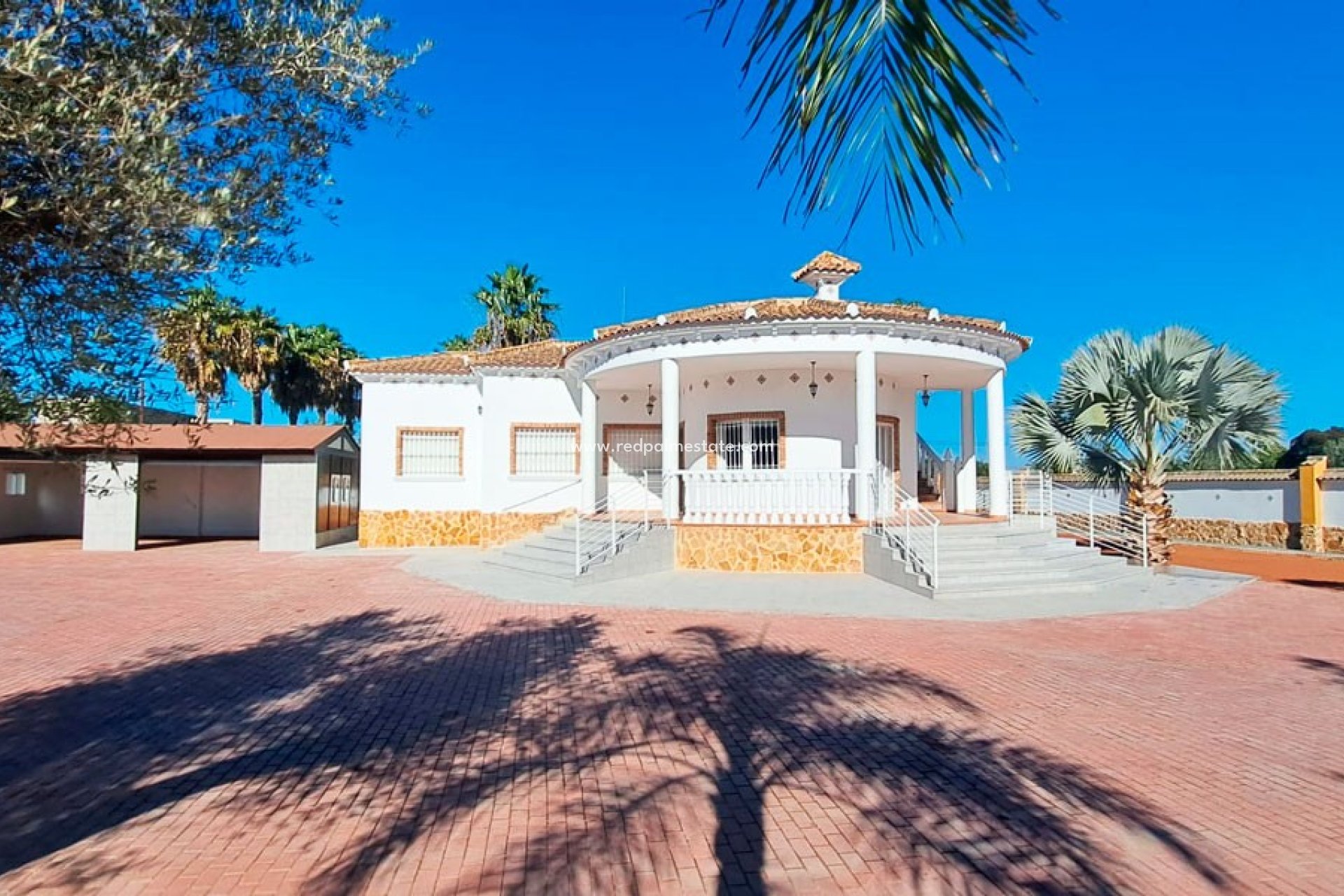 Videresalg - Finca / Landeiendom -
Catral