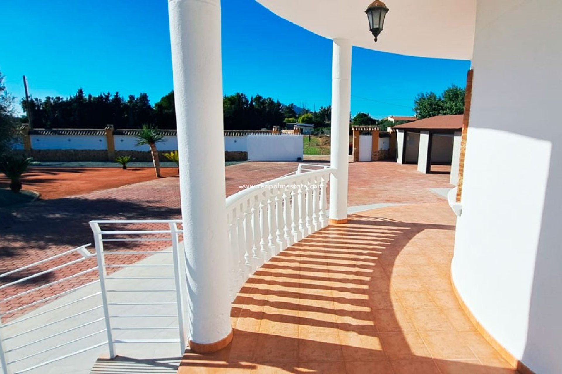 Videresalg - Finca / Landeiendom -
Catral