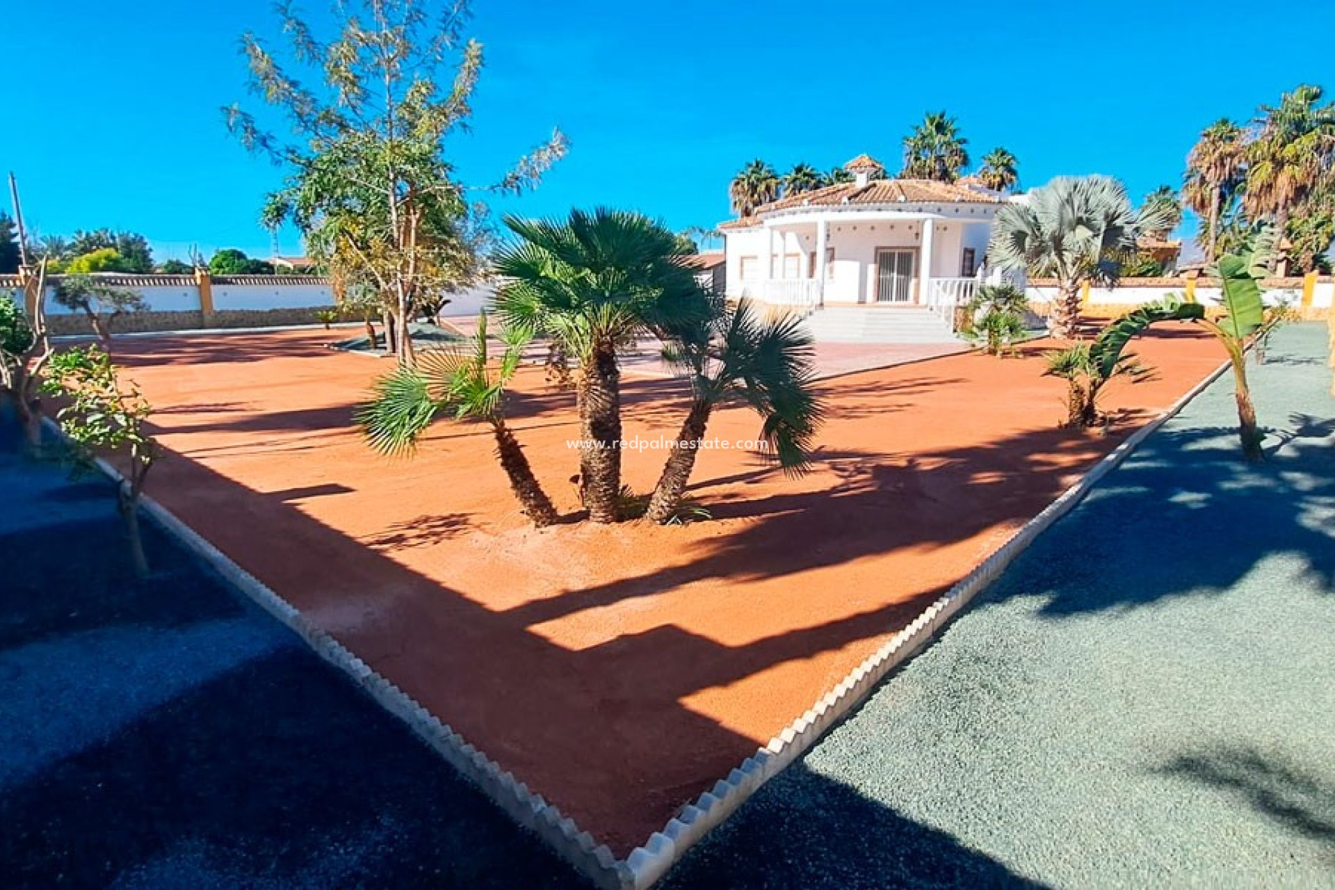 Videresalg - Finca / Landeiendom -
Catral