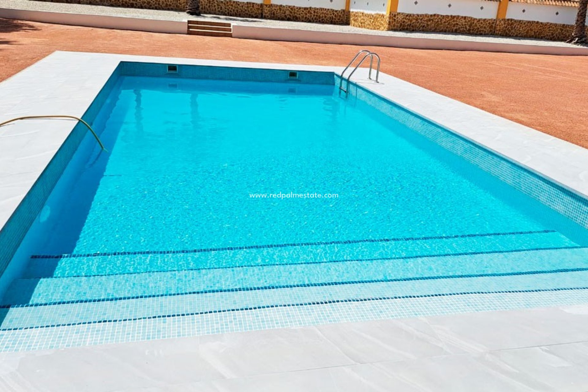 Videresalg - Finca / Landeiendom -
Catral