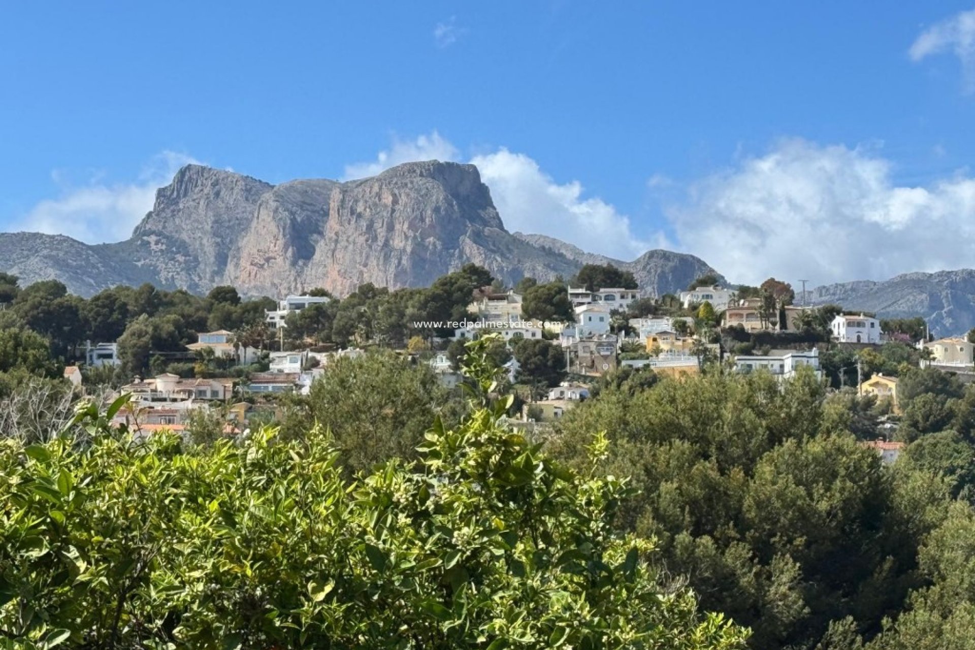 Videresalg - Finca / Landeiendom -
Cautivador - Inland