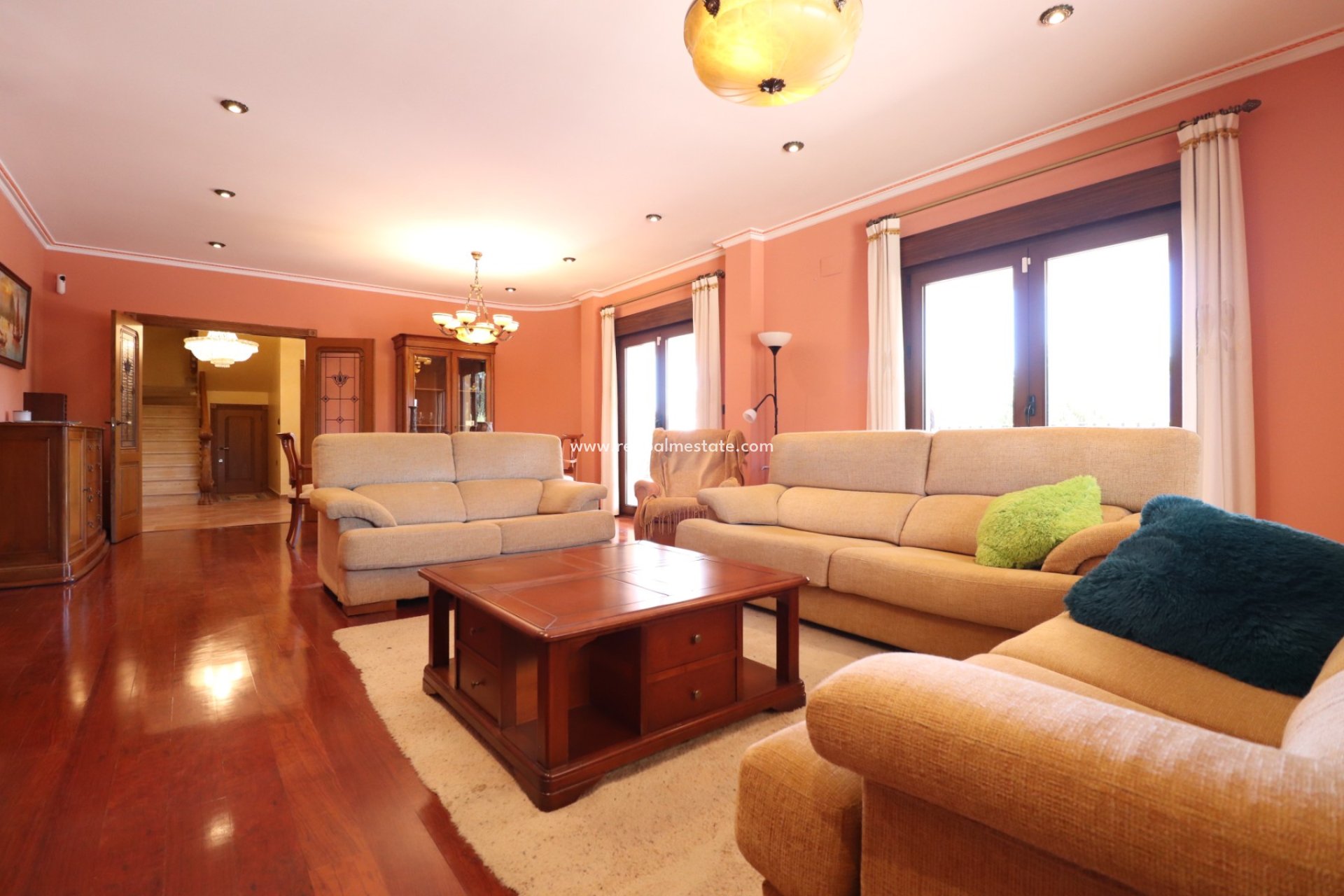 Videresalg - Finca / Landeiendom -
Cox - Callosa de Segura