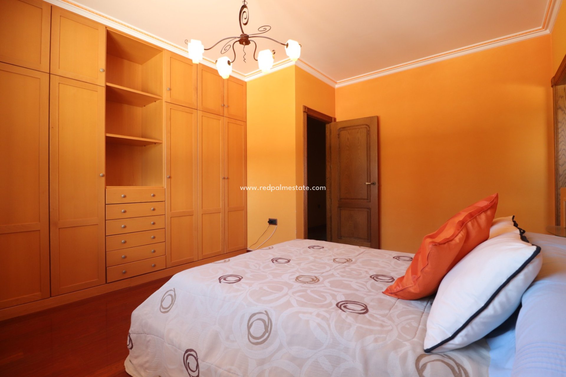 Videresalg - Finca / Landeiendom -
Cox - Callosa de Segura