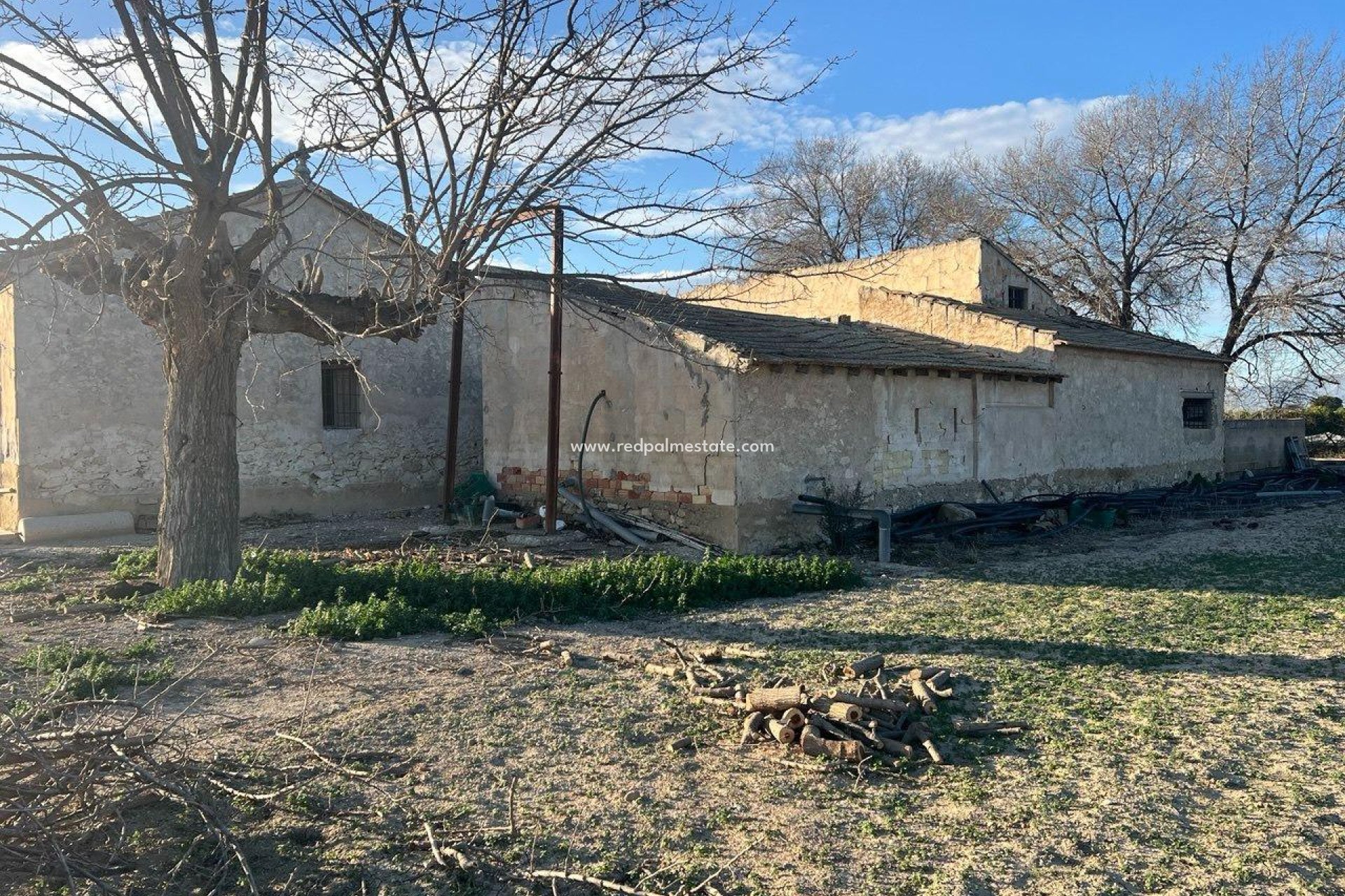 Videresalg - Finca / Landeiendom -
Daya Nueva