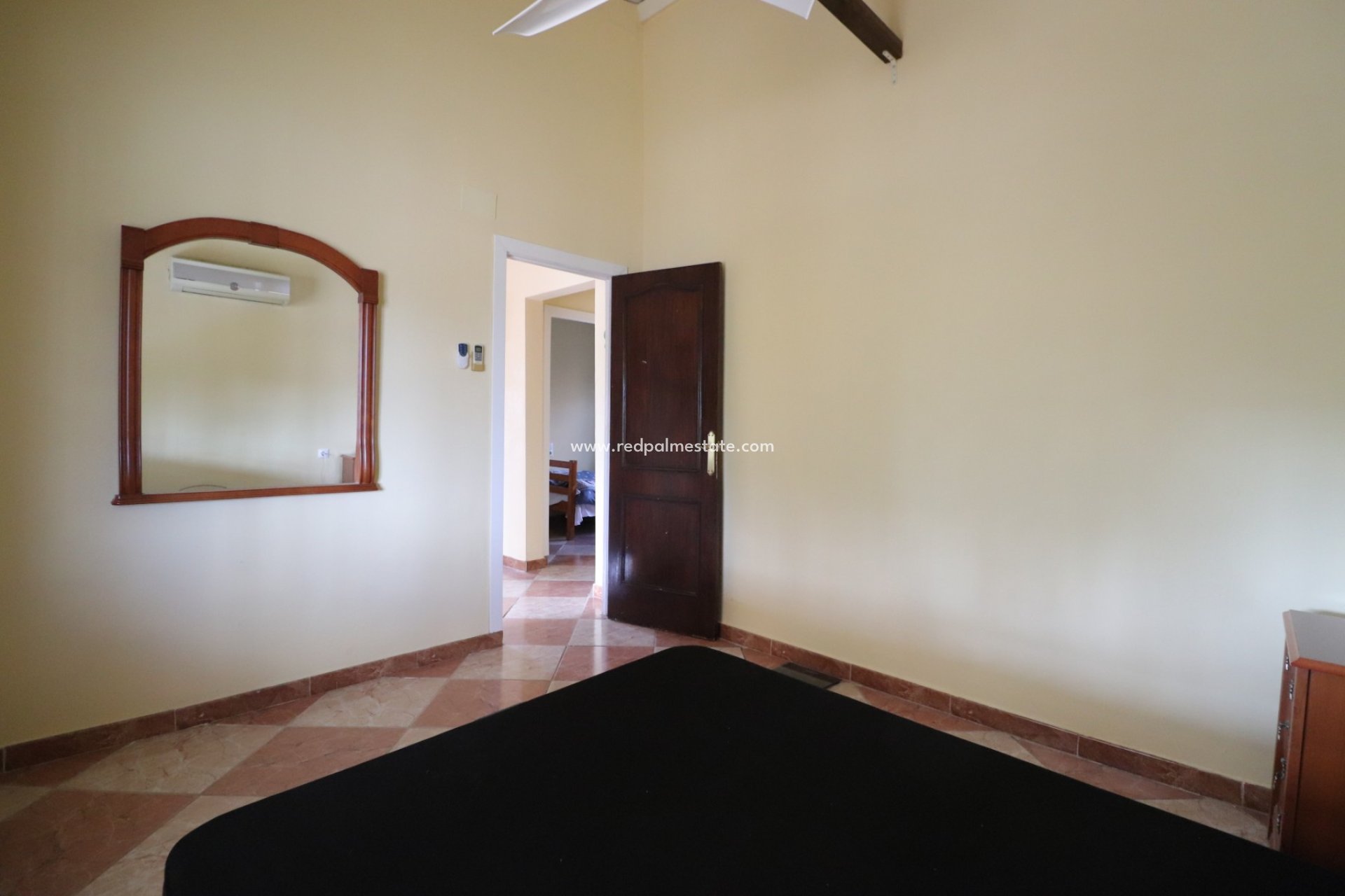 Videresalg - Finca / Landeiendom -
Daya Vieja - Heredades