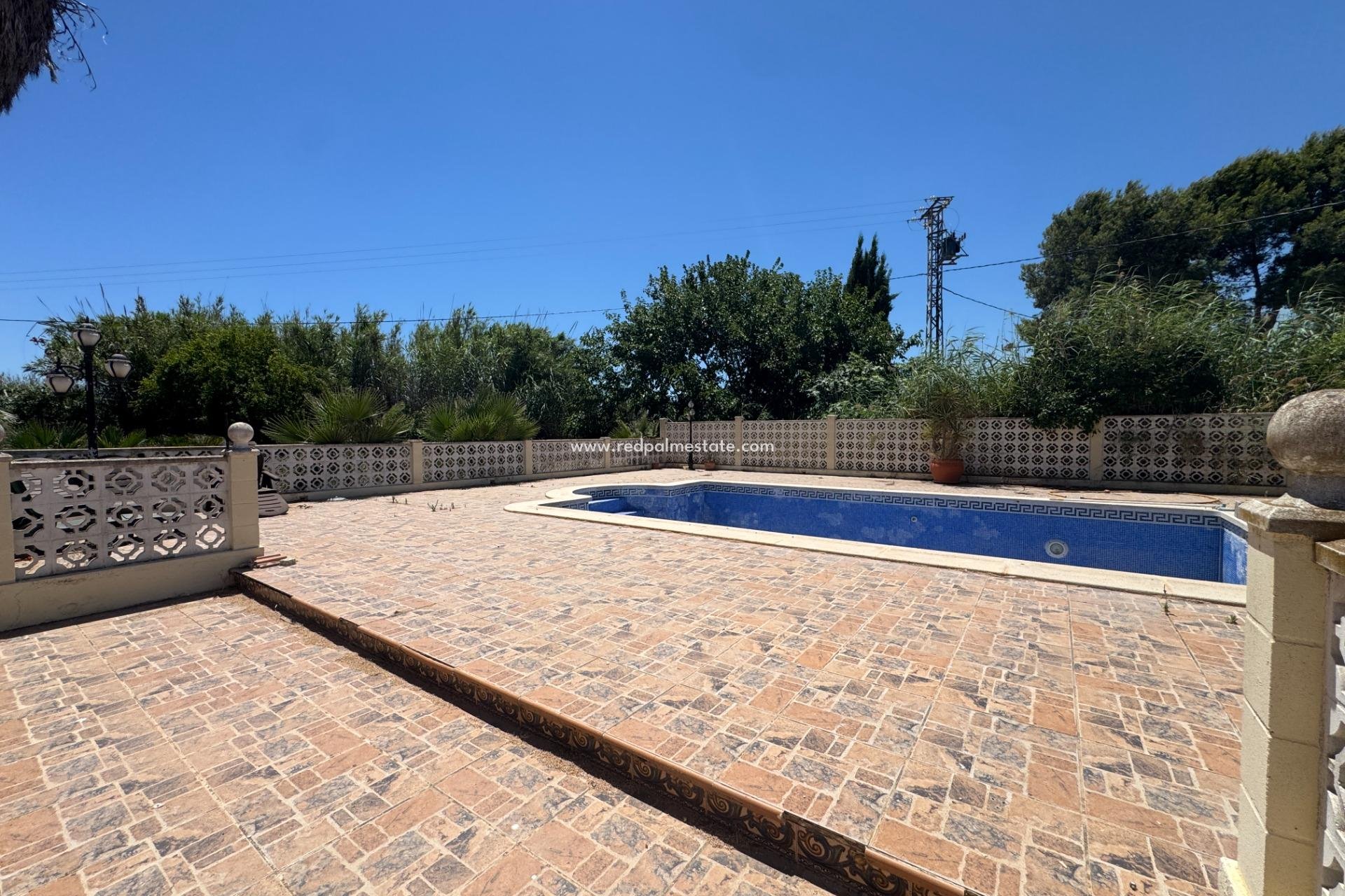 Videresalg - Finca / Landeiendom -
Dolores