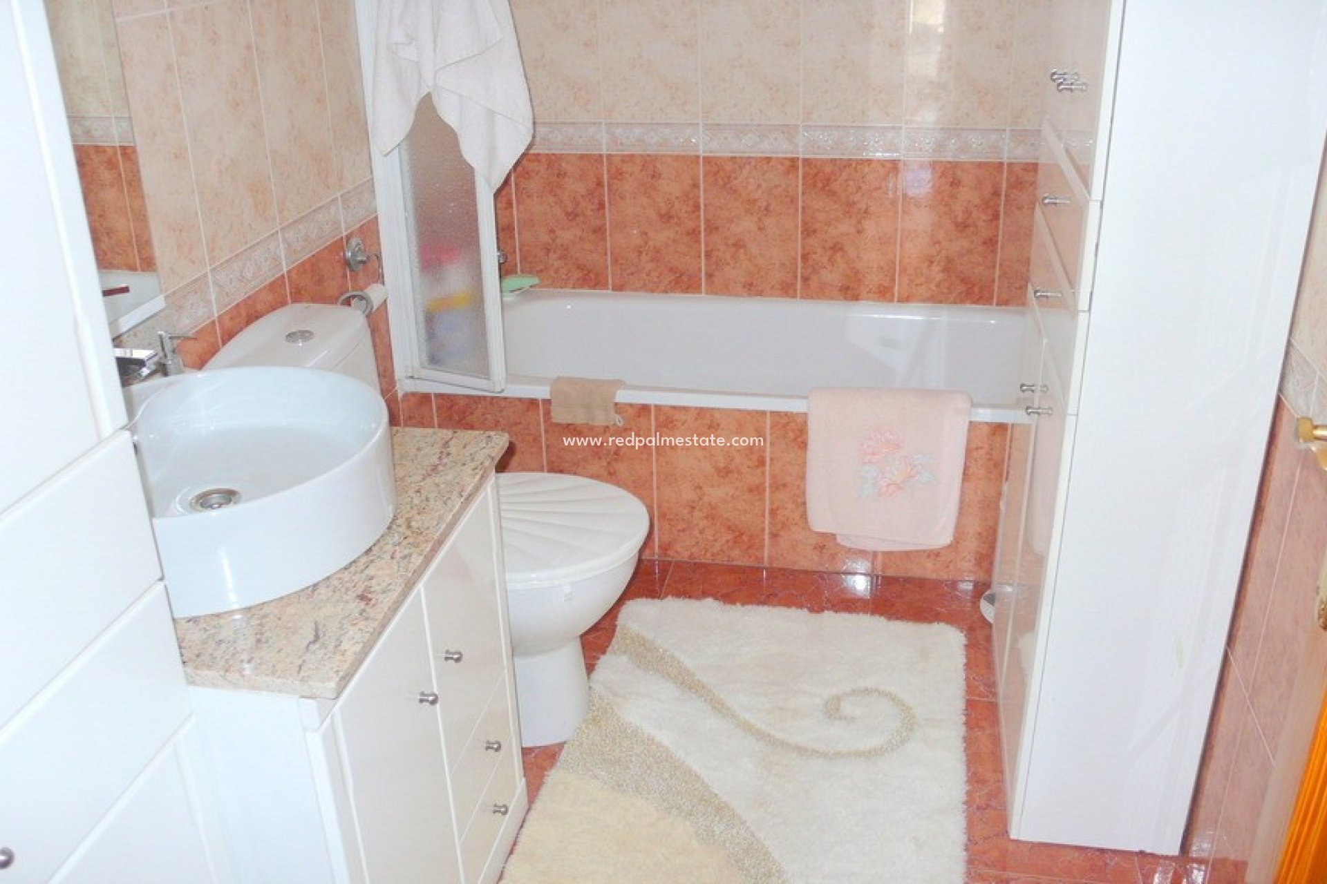 Videresalg - Finca / Landeiendom -
Dolores