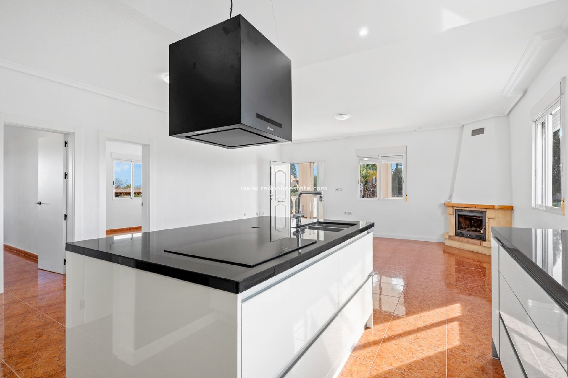 Videresalg - Finca / Landeiendom -
Dolores