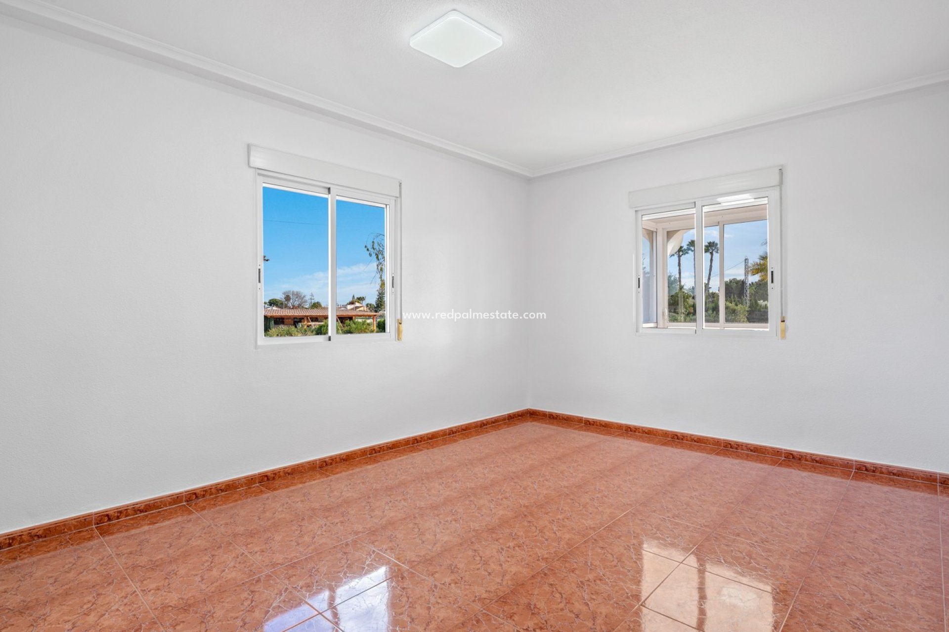 Videresalg - Finca / Landeiendom -
Dolores