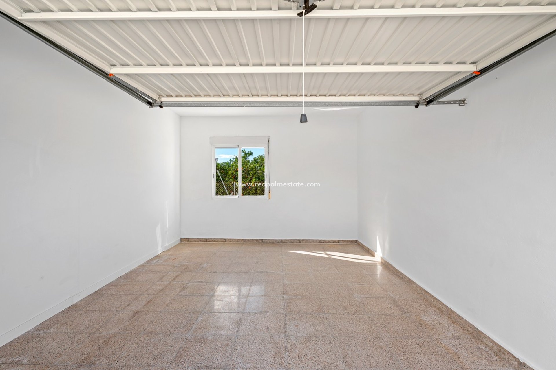 Videresalg - Finca / Landeiendom -
Dolores