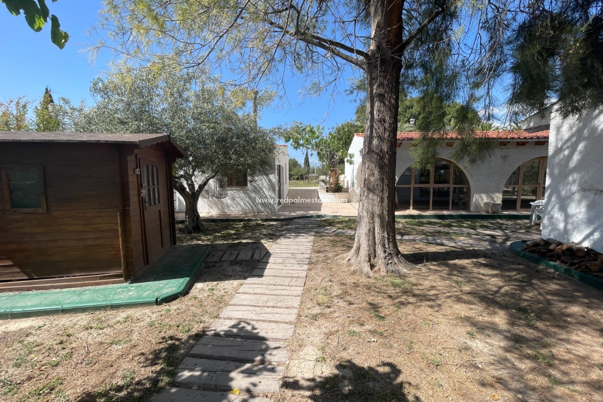 Videresalg - Finca / Landeiendom -
Elda - Inland