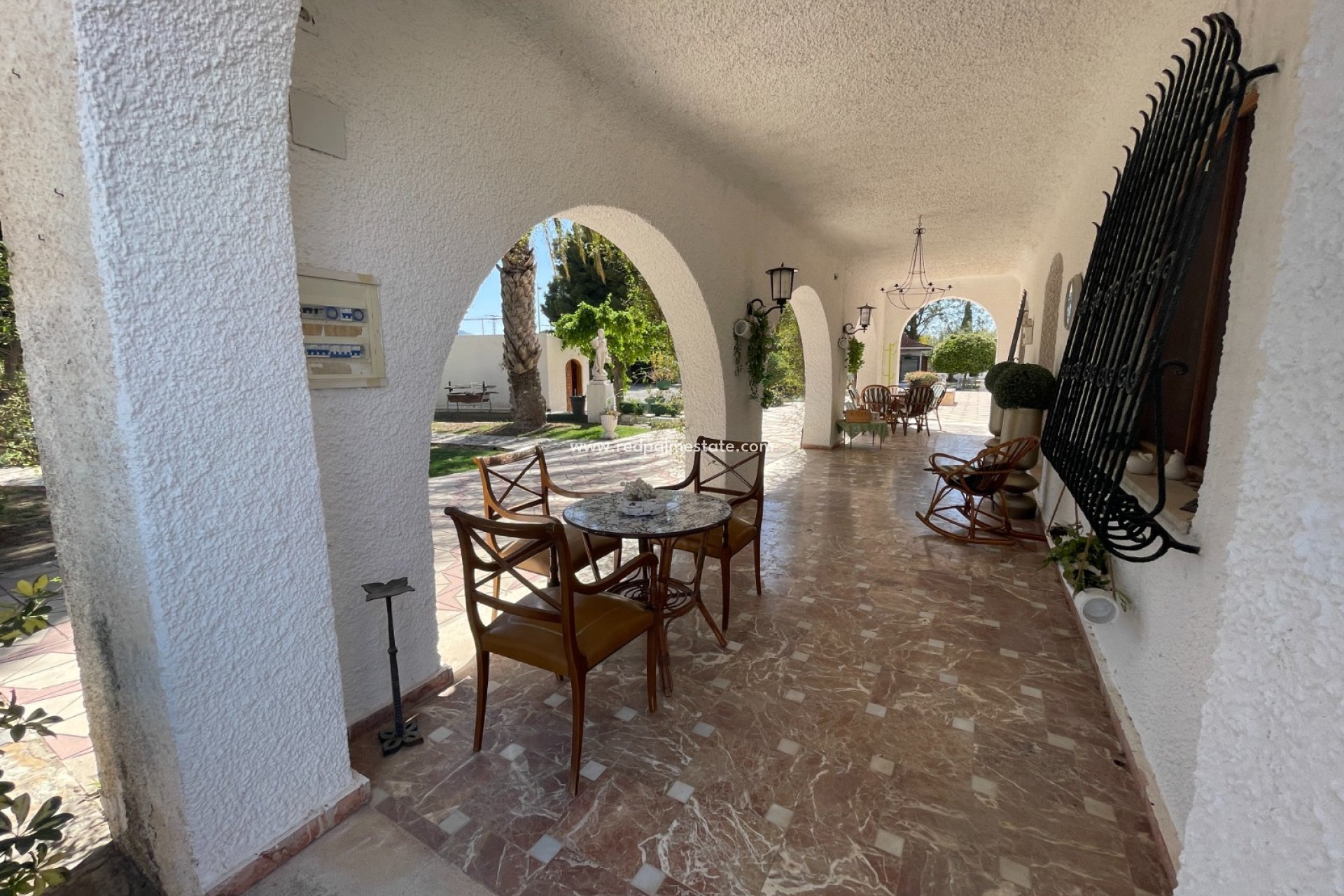 Videresalg - Finca / Landeiendom -
Elda - Inland