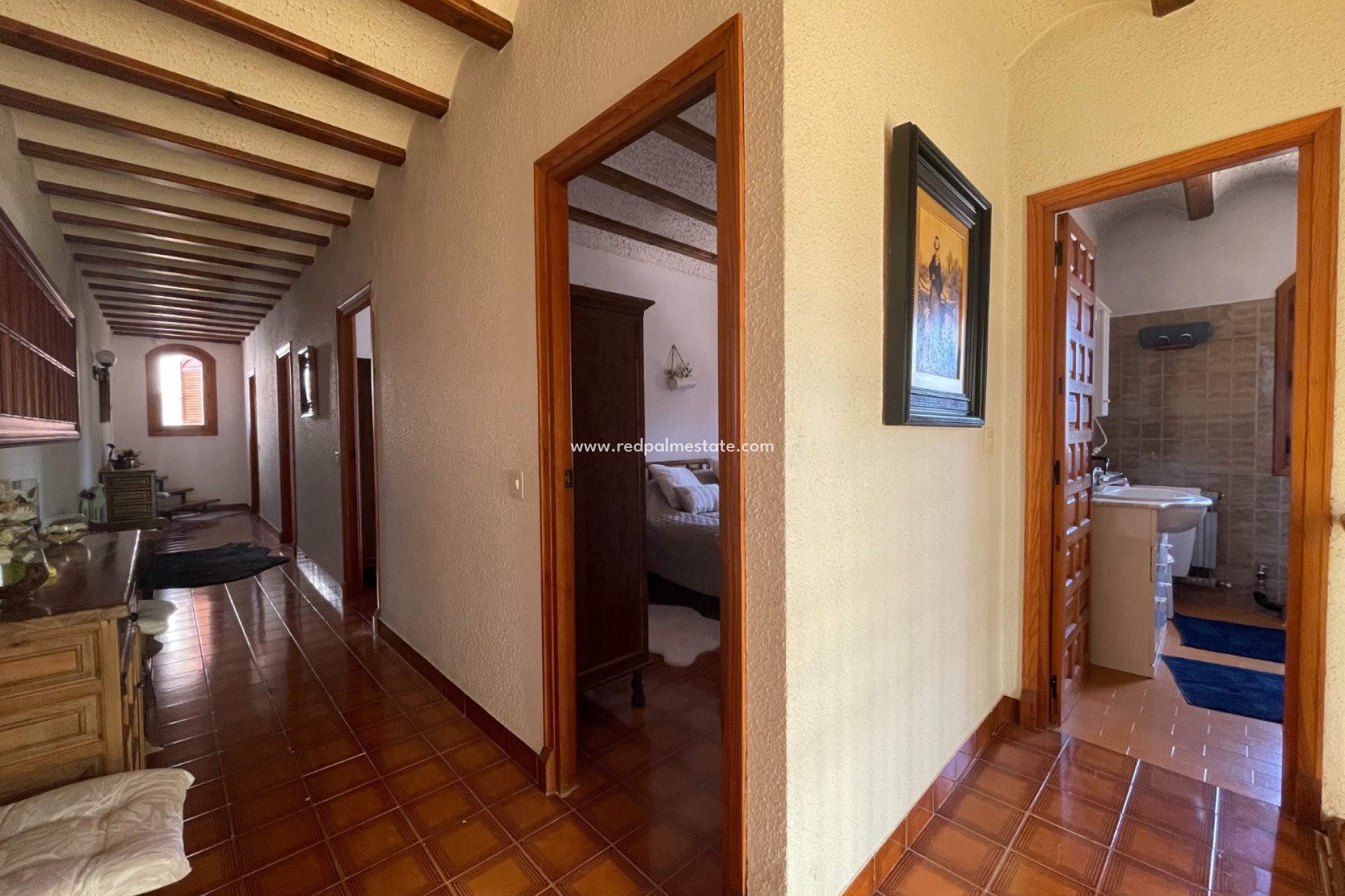 Videresalg - Finca / Landeiendom -
Elda - Inland