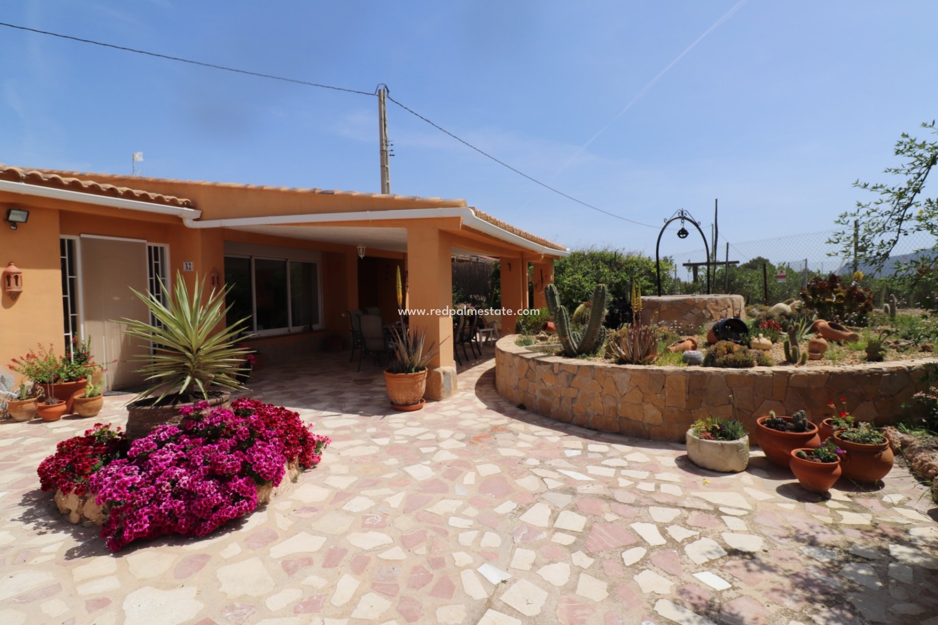 Videresalg - Finca / Landeiendom -
Hondón de las Nieves - Inland