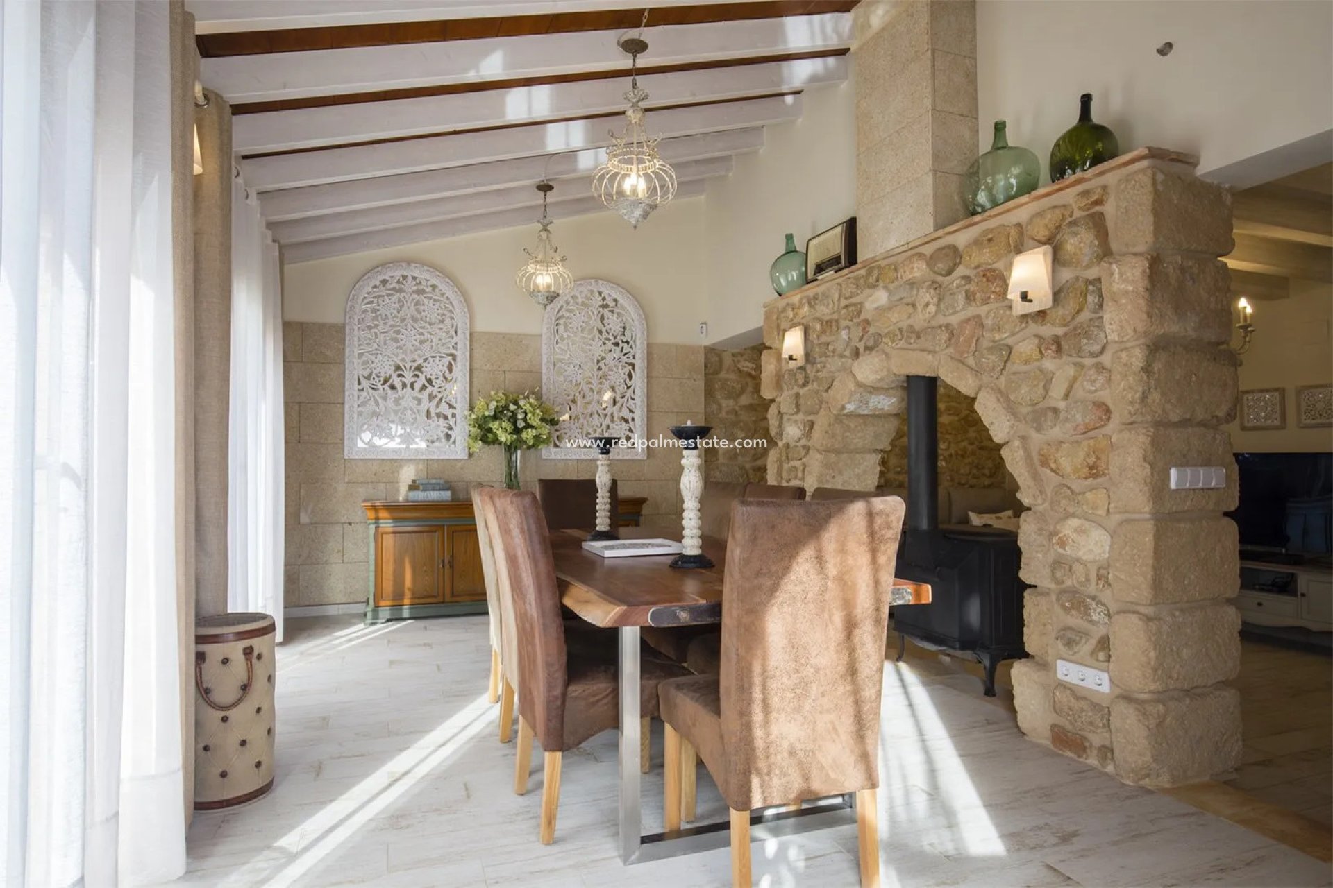 Videresalg - Finca / Landeiendom -
Jalón - Inland